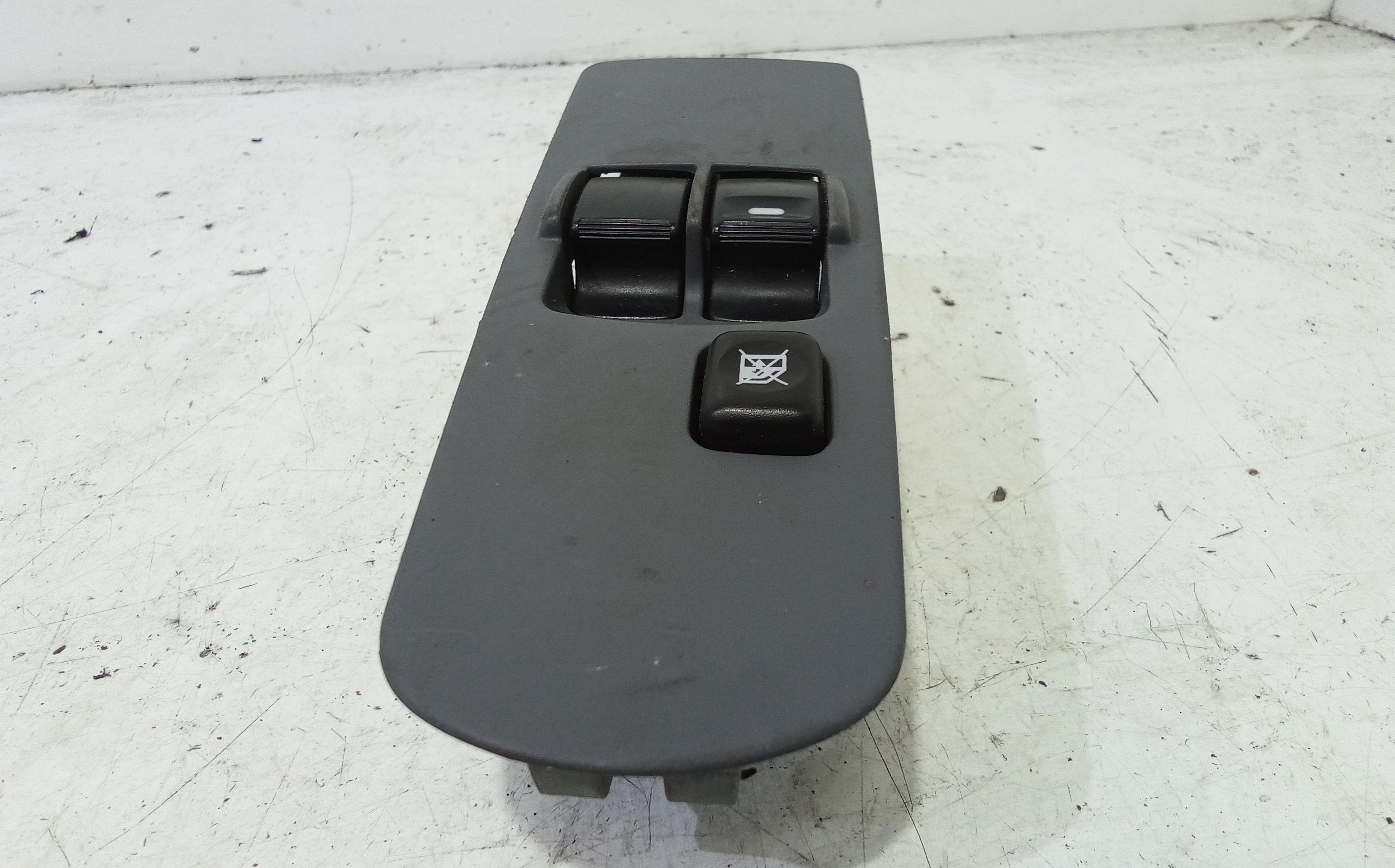 Pulsantiera anteriore sinistra Guida MITSUBISHI Colt Serie 3P (Z30)  (04>12)