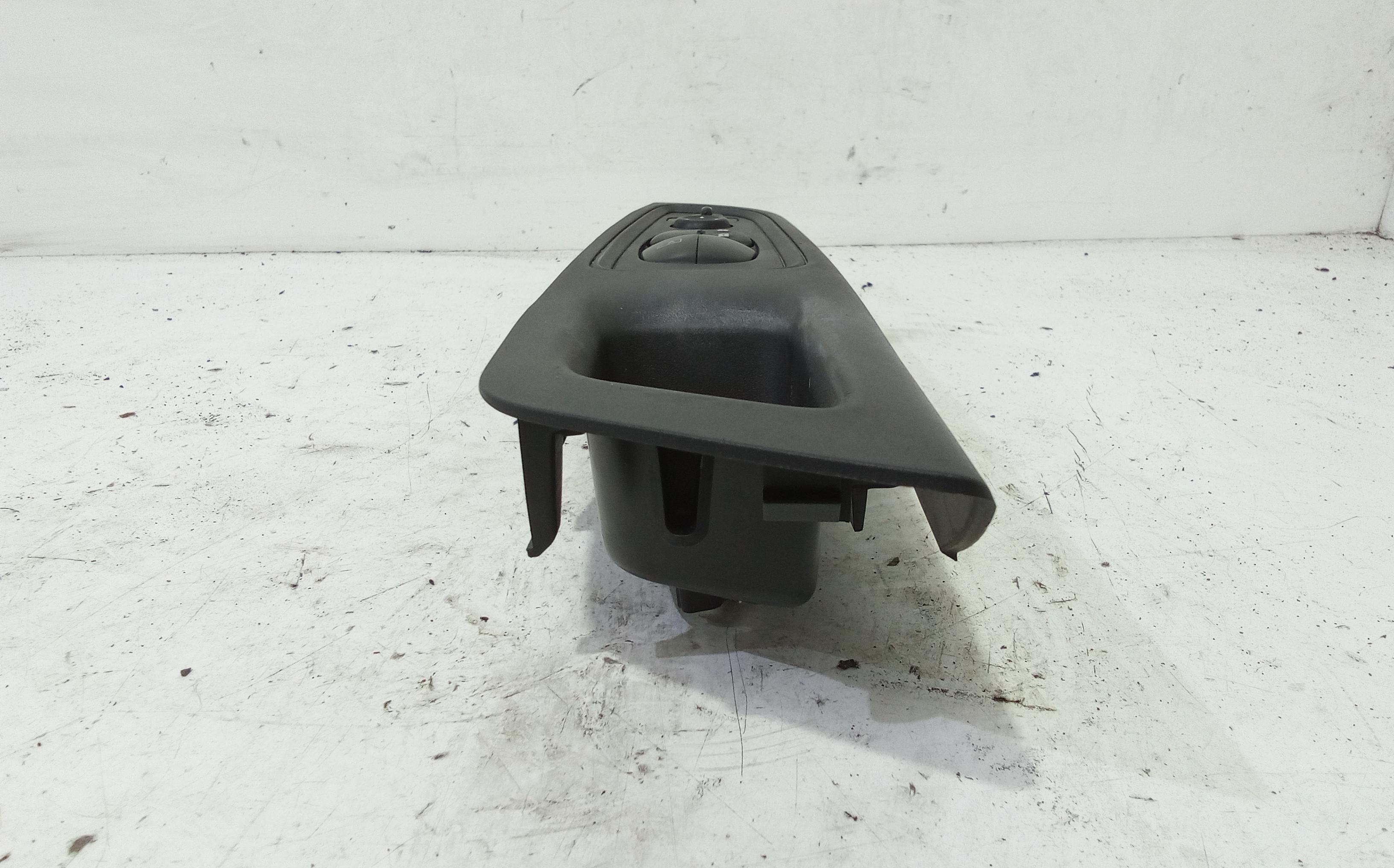 Pulsantiera anteriore sinistra Guida NISSAN Micra Serie