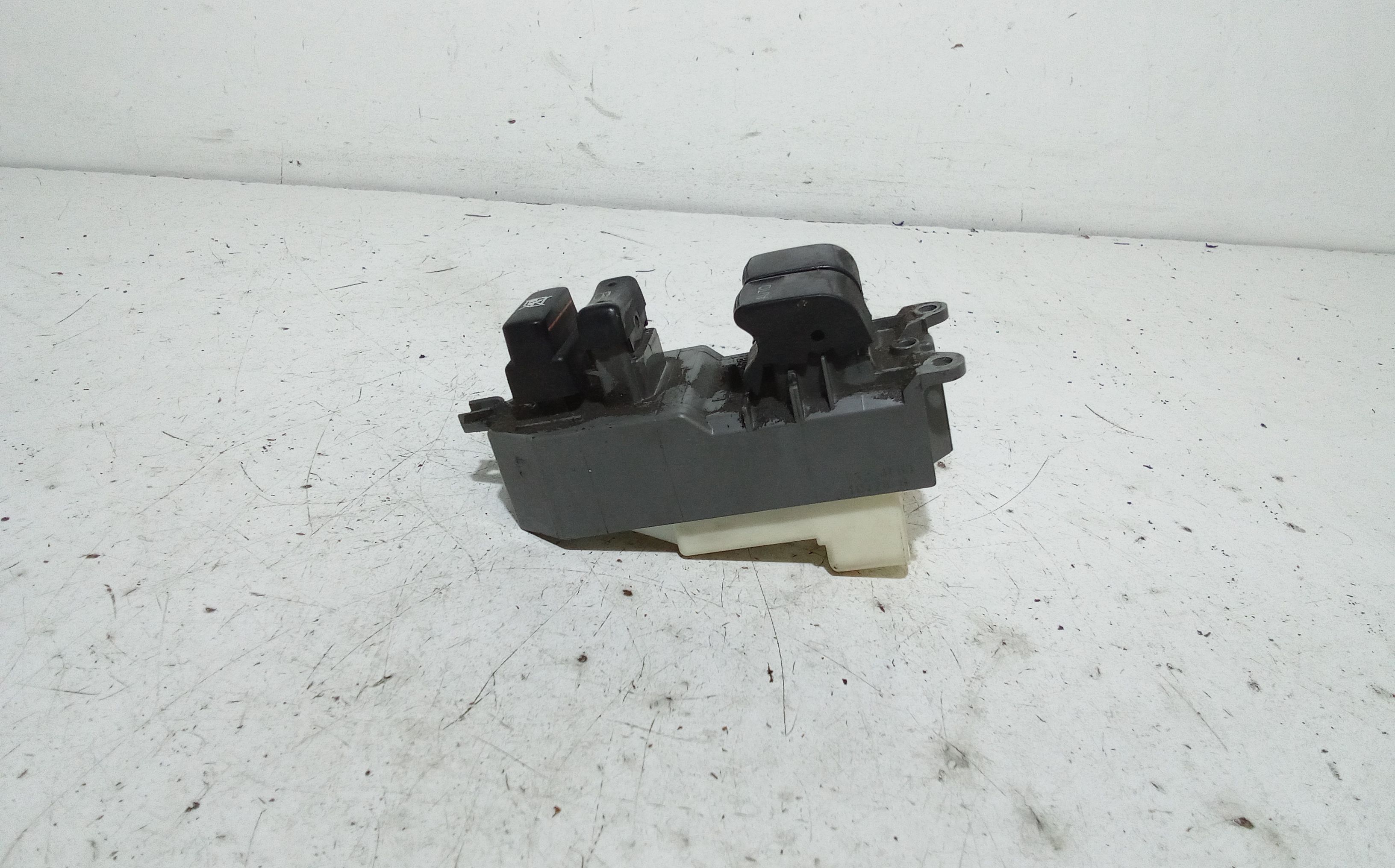 Pulsantiera anteriore sinistra Guida TOYOTA Yaris Serie (05>08)