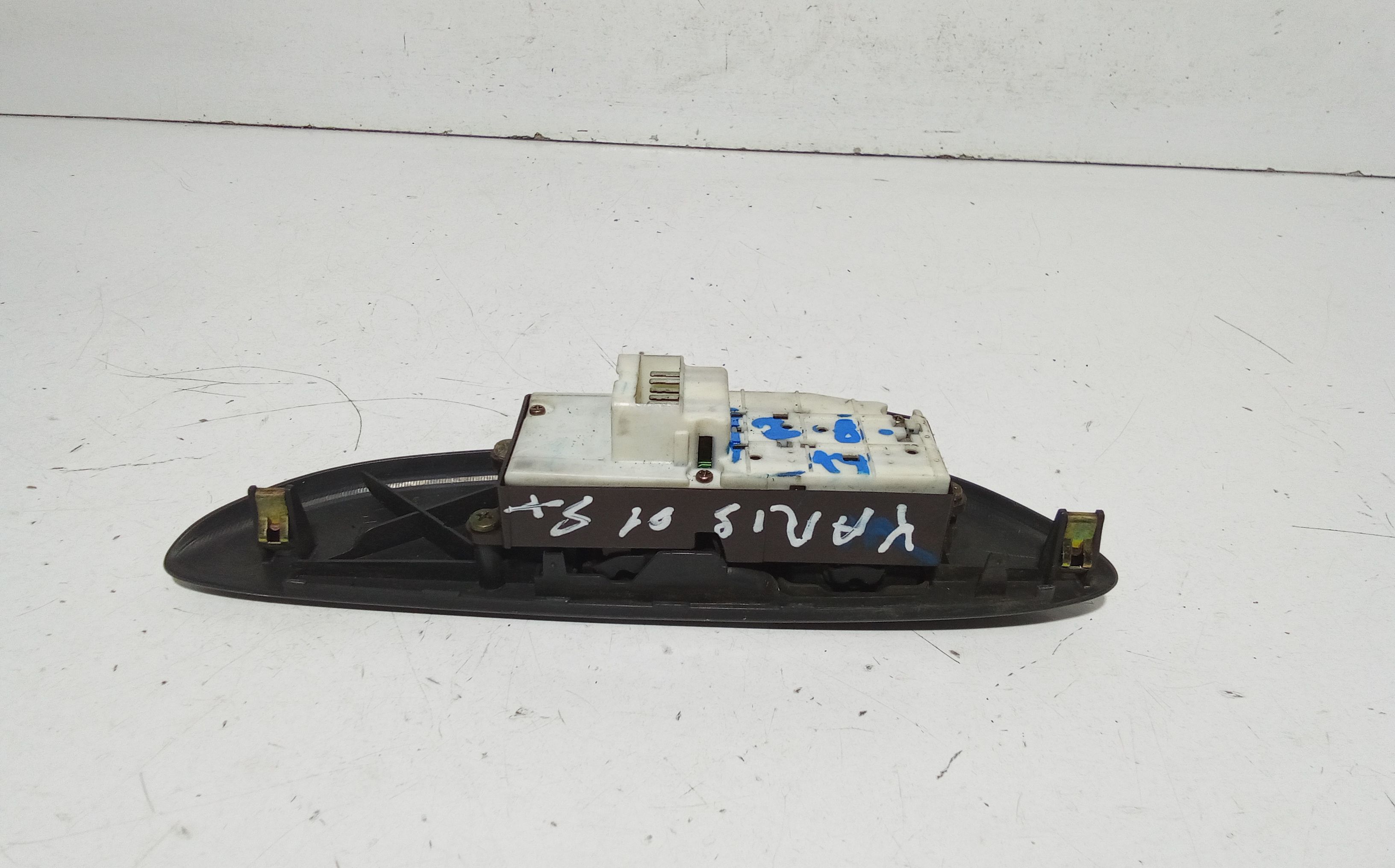 Pulsantiera anteriore sinistra Guida TOYOTA Yaris Serie (99>03)