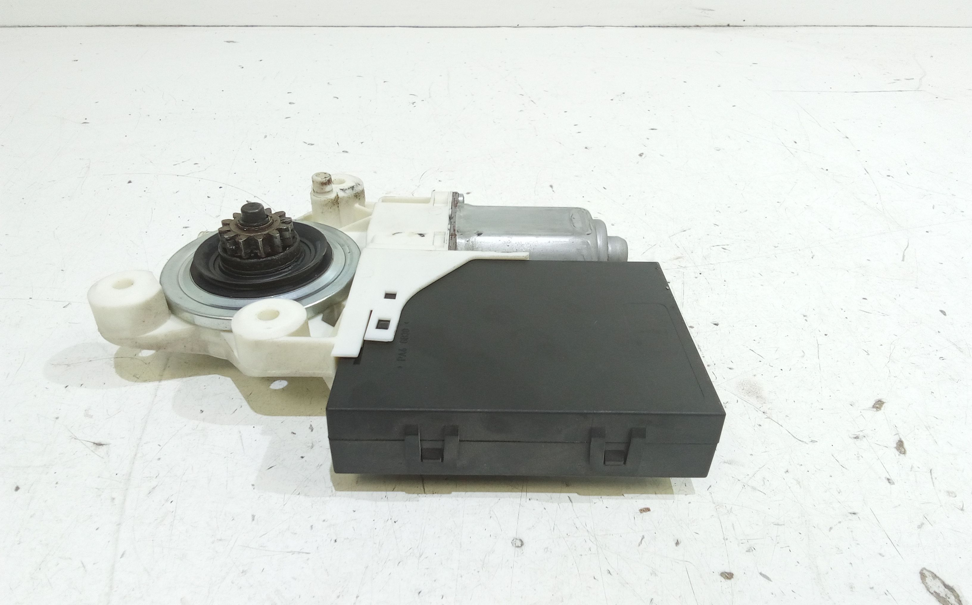 Motorino Alzavetro posteriore destra FORD Focus C-Max Serie (03>07)