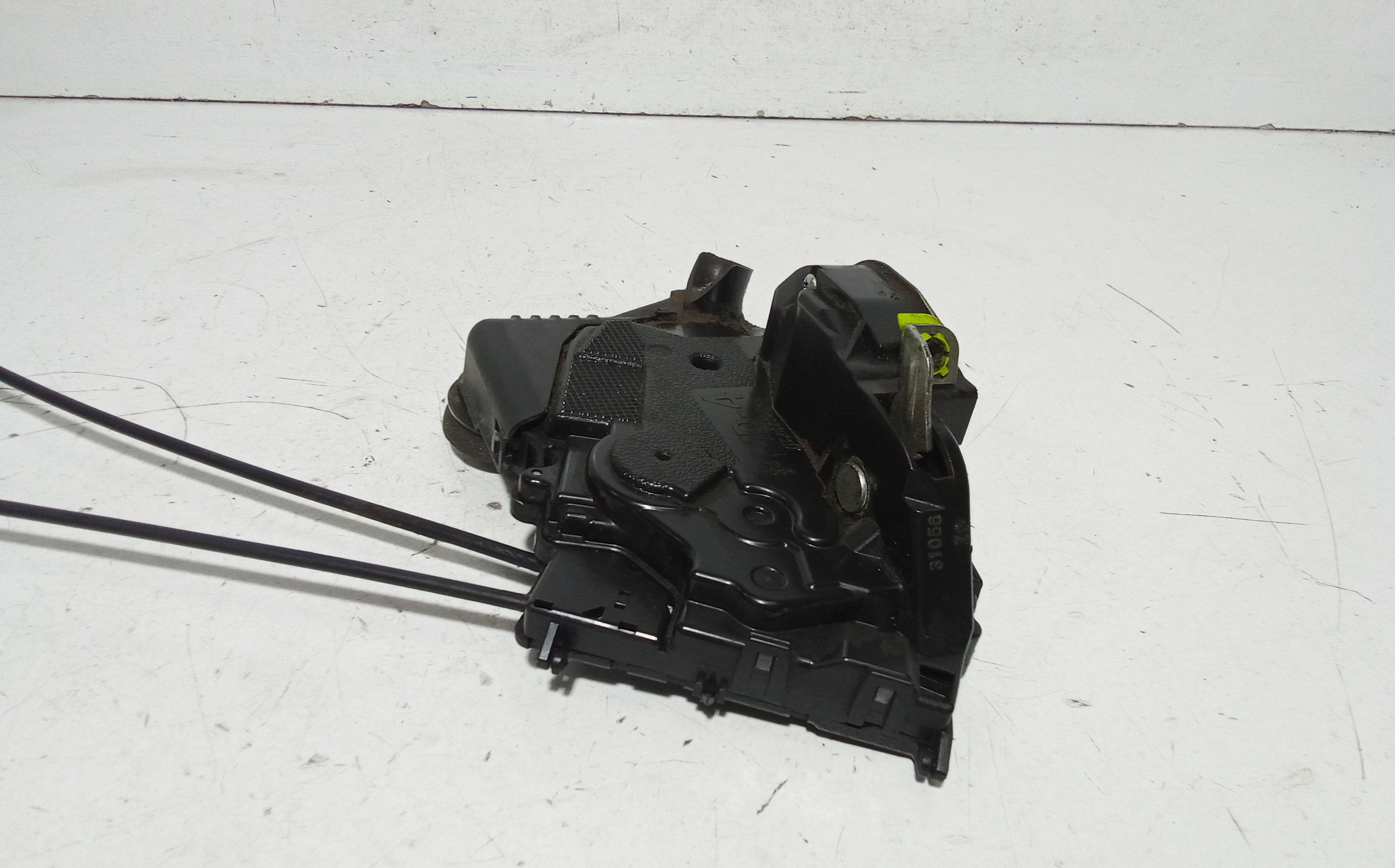 Serratura Anteriore Sinistra TOYOTA Yaris Serie (05>08)