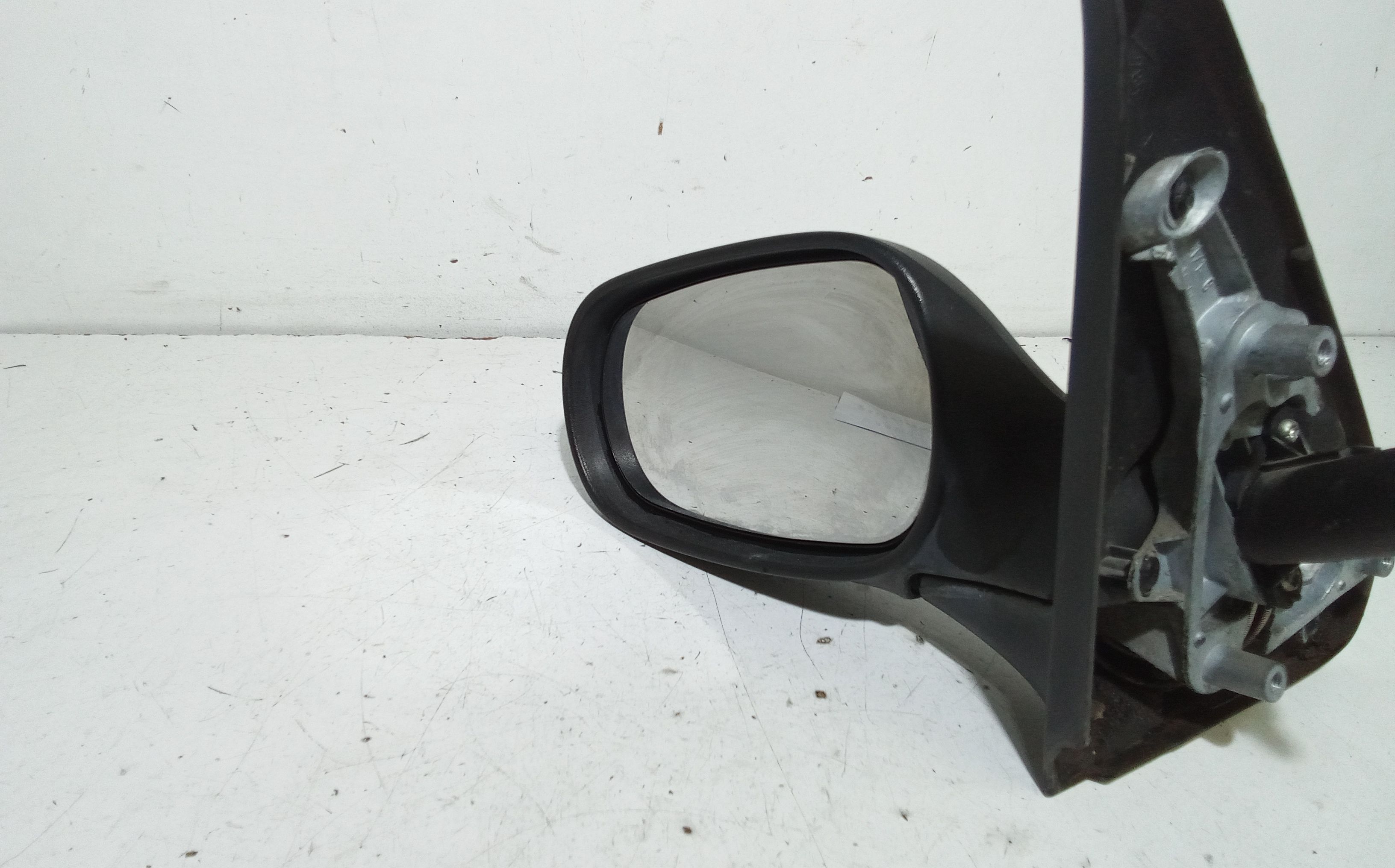 Specchietto Retrovisore Sinistro RENAULT Clio Serie (01>05)