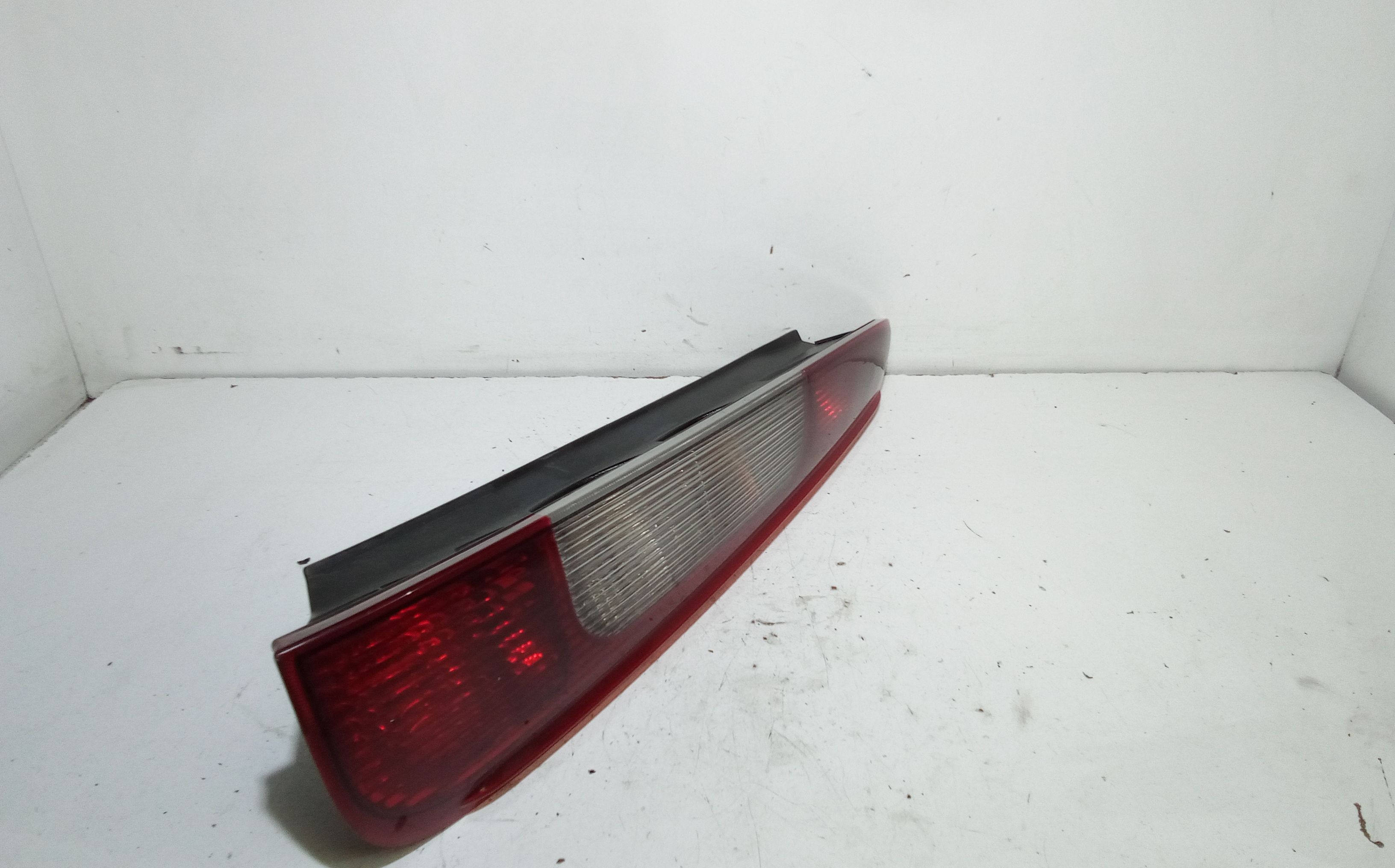 Stop fanale posteriore Destro Passeggero FORD C - Max Serie (03>07)