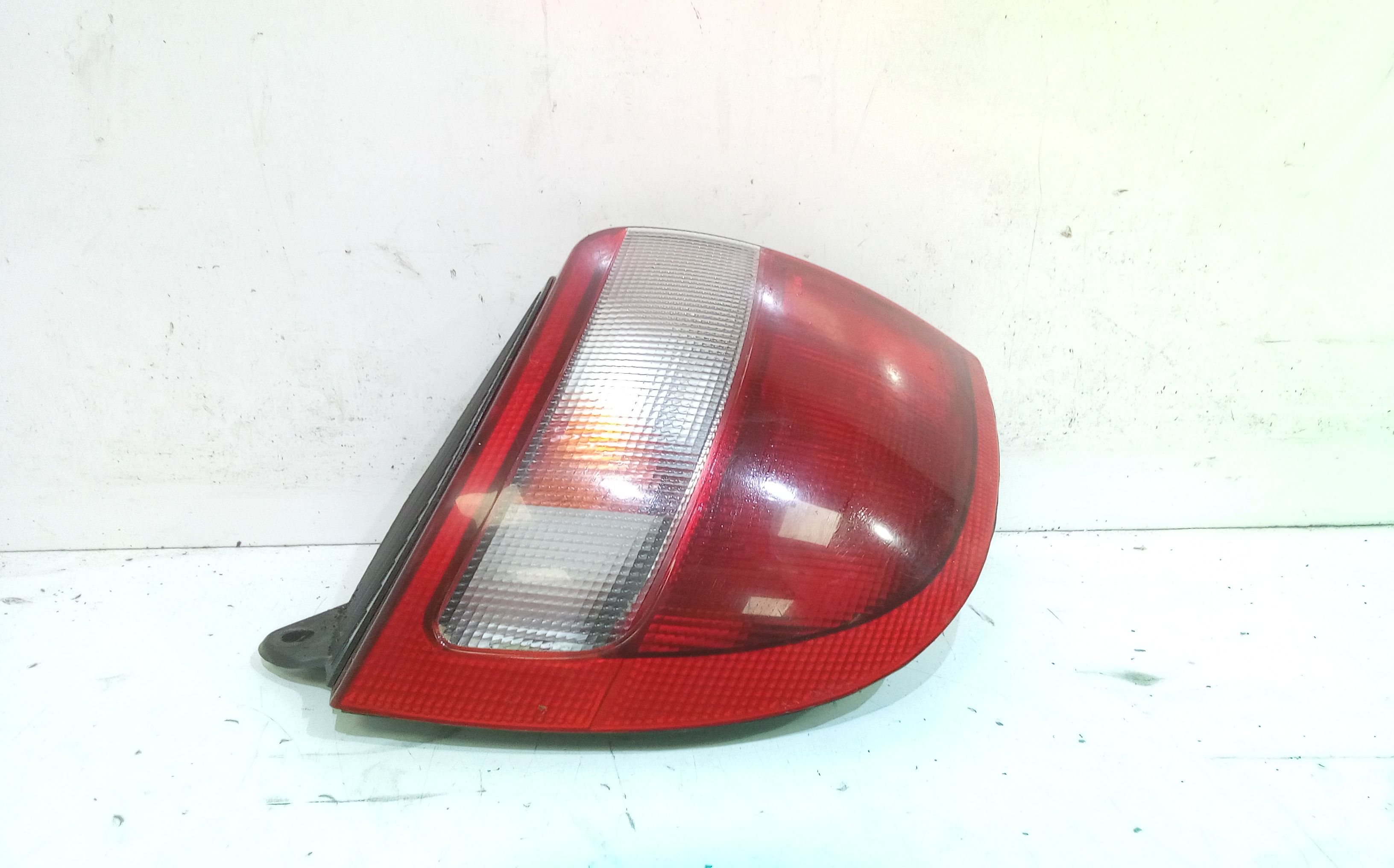 Stop fanale Posteriore sinistro lato Guida TOYOTA Carina 1 Serie