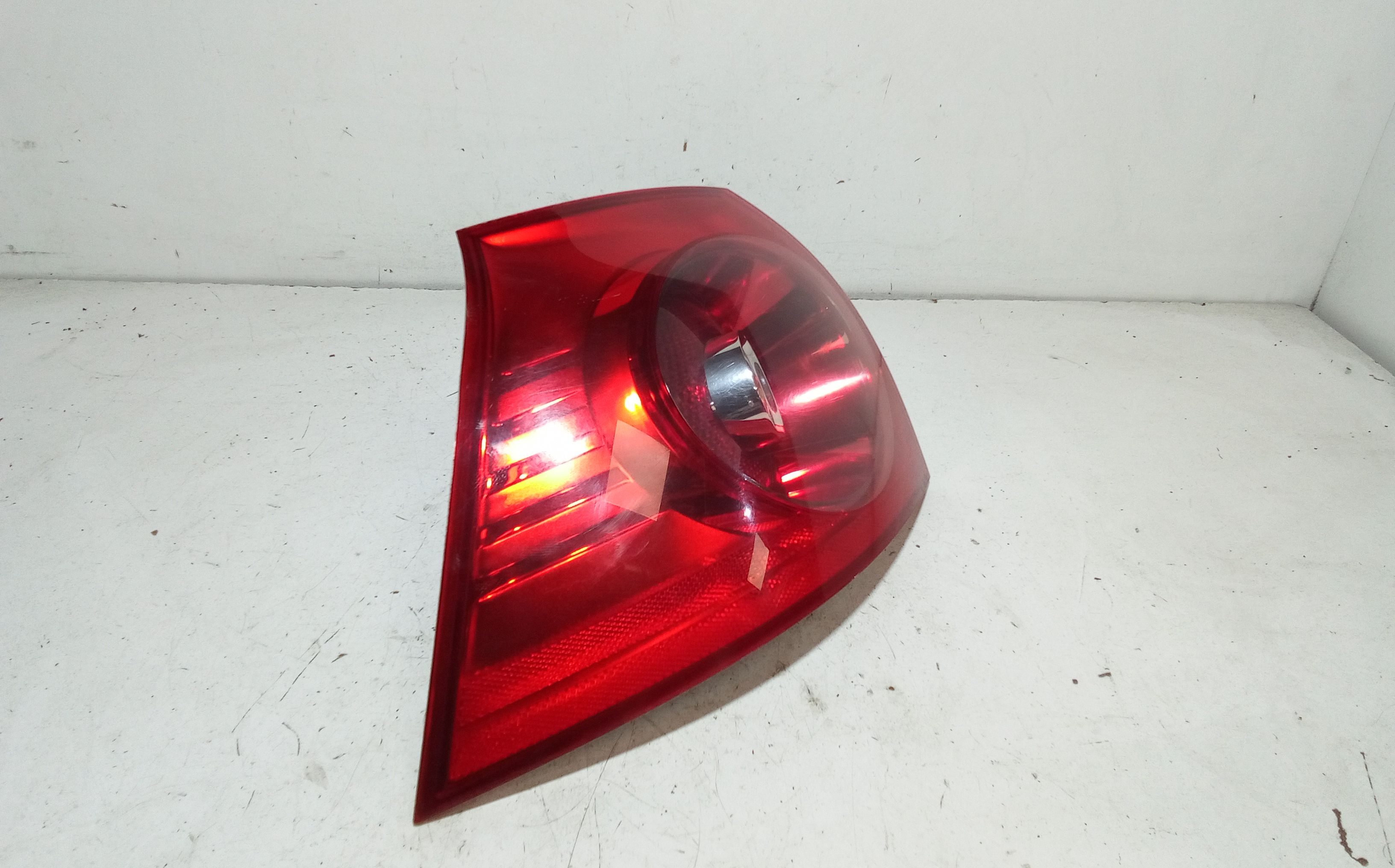 Stop fanale Posteriore sinistro lato Guida VOLKSWAGEN Golf 5 Berlina (03>08)