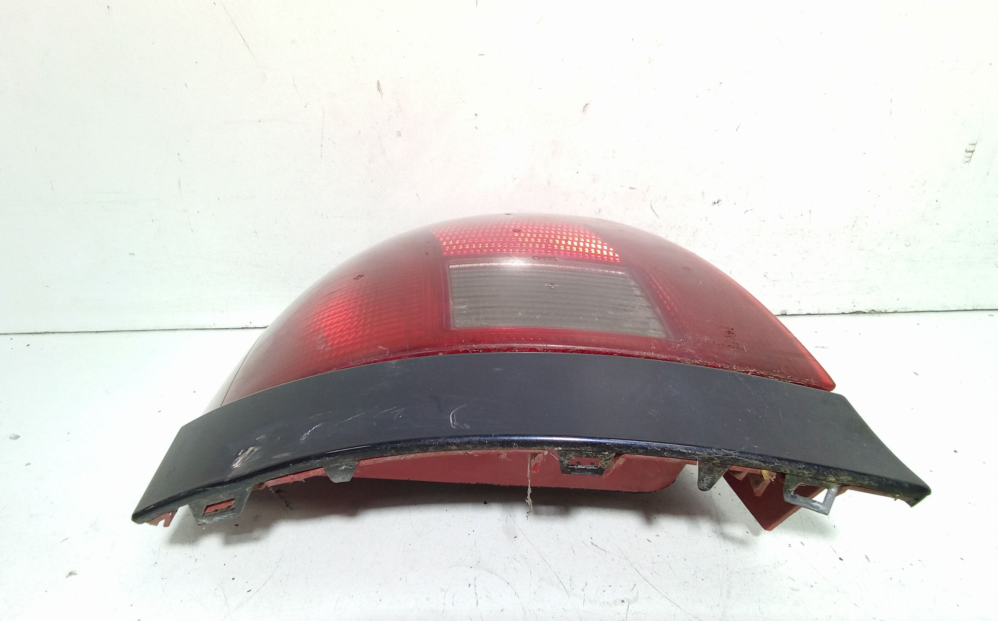 Stop fanale Posteriore sinistro lato Guida AUDI A4 Avant (8D) (97>00)