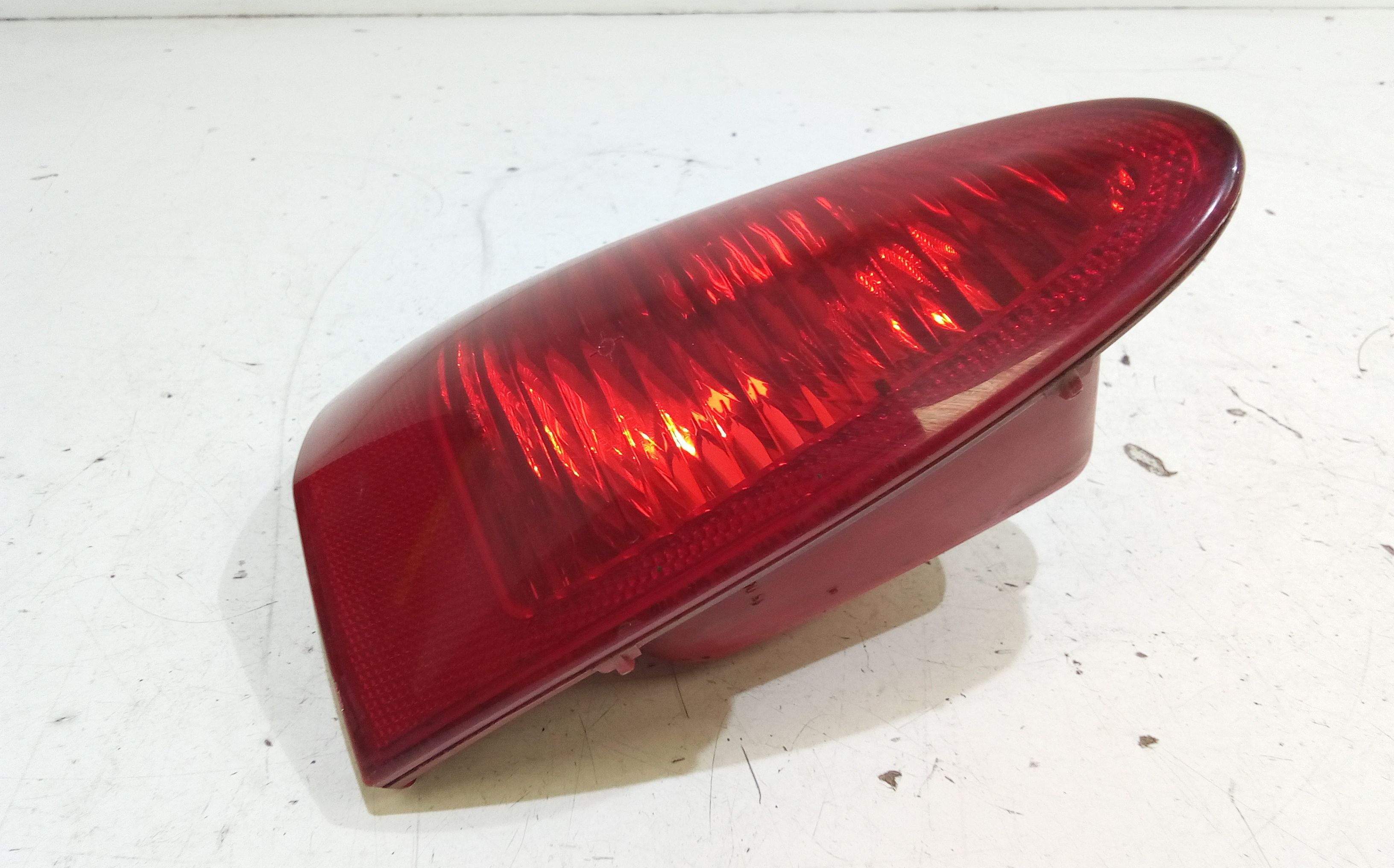 Stop Posteriore Sinistro Integrato nel Portello ALFA ROMEO 147 Serie (937) (00>05<)