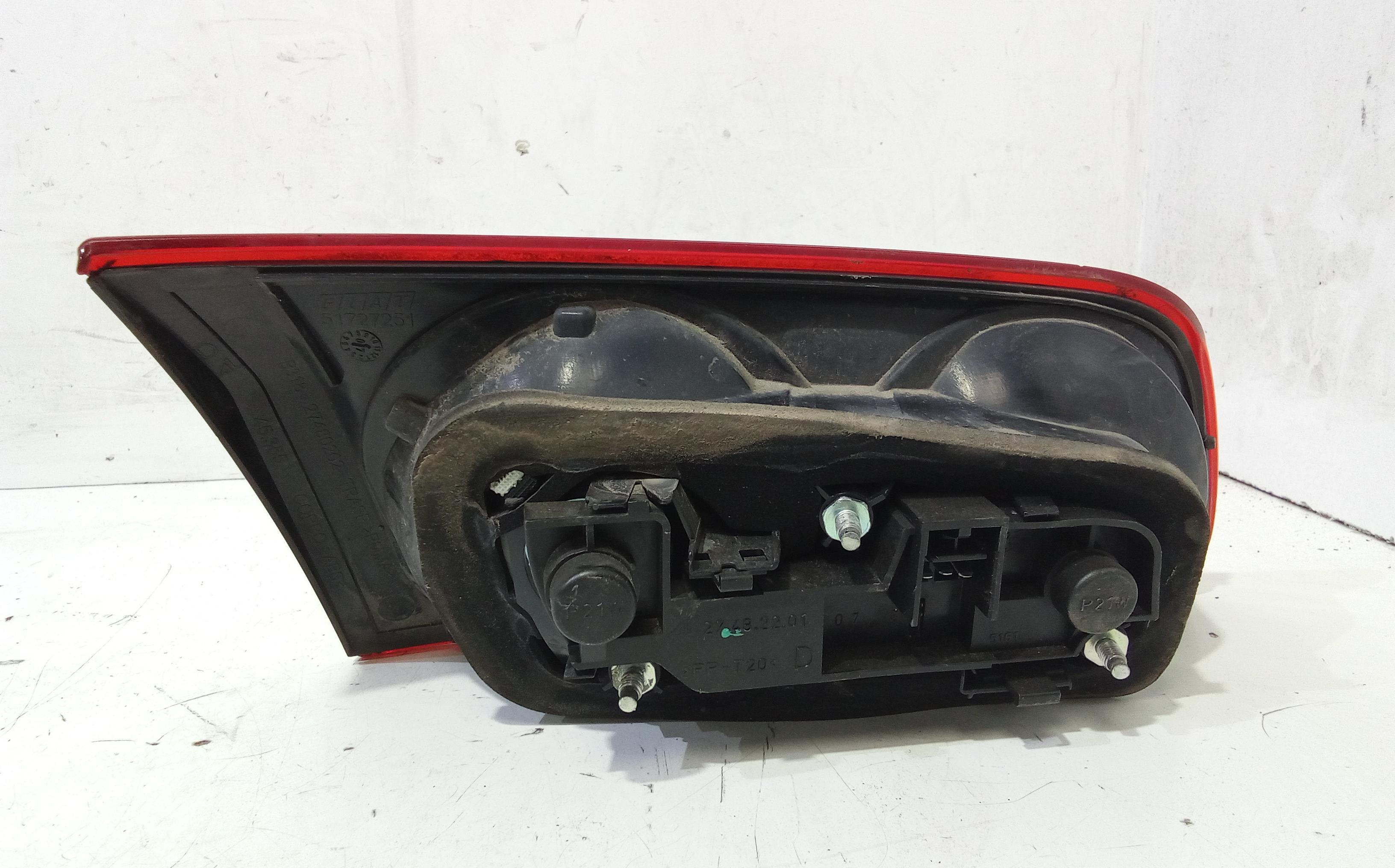 Stop Posteriore Destro Integrato nel Portello FIAT Croma 2 Serie