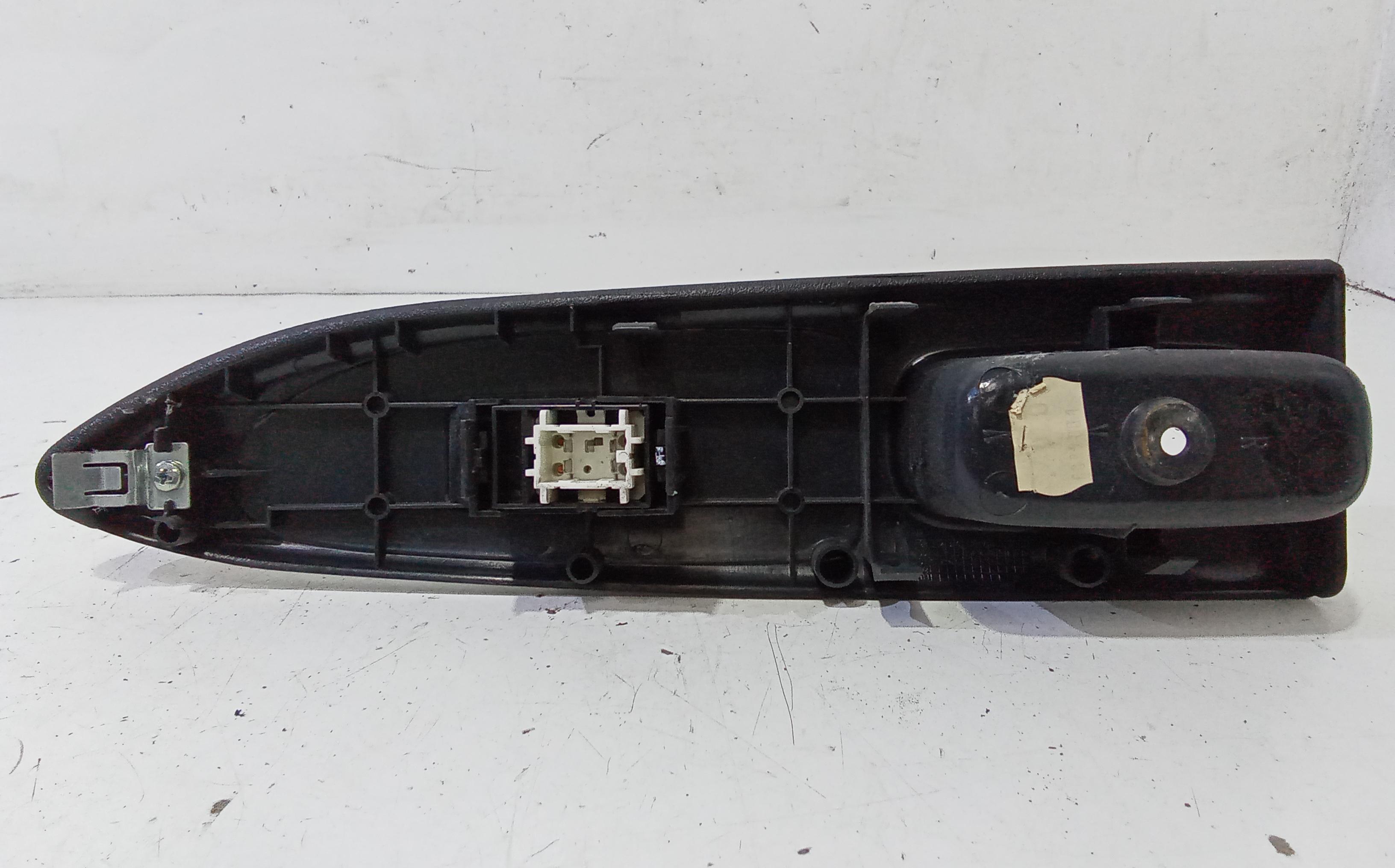 Pulsantiera Anteriore Destra Passeggero TOYOTA Avensis Berlina 2 Serie