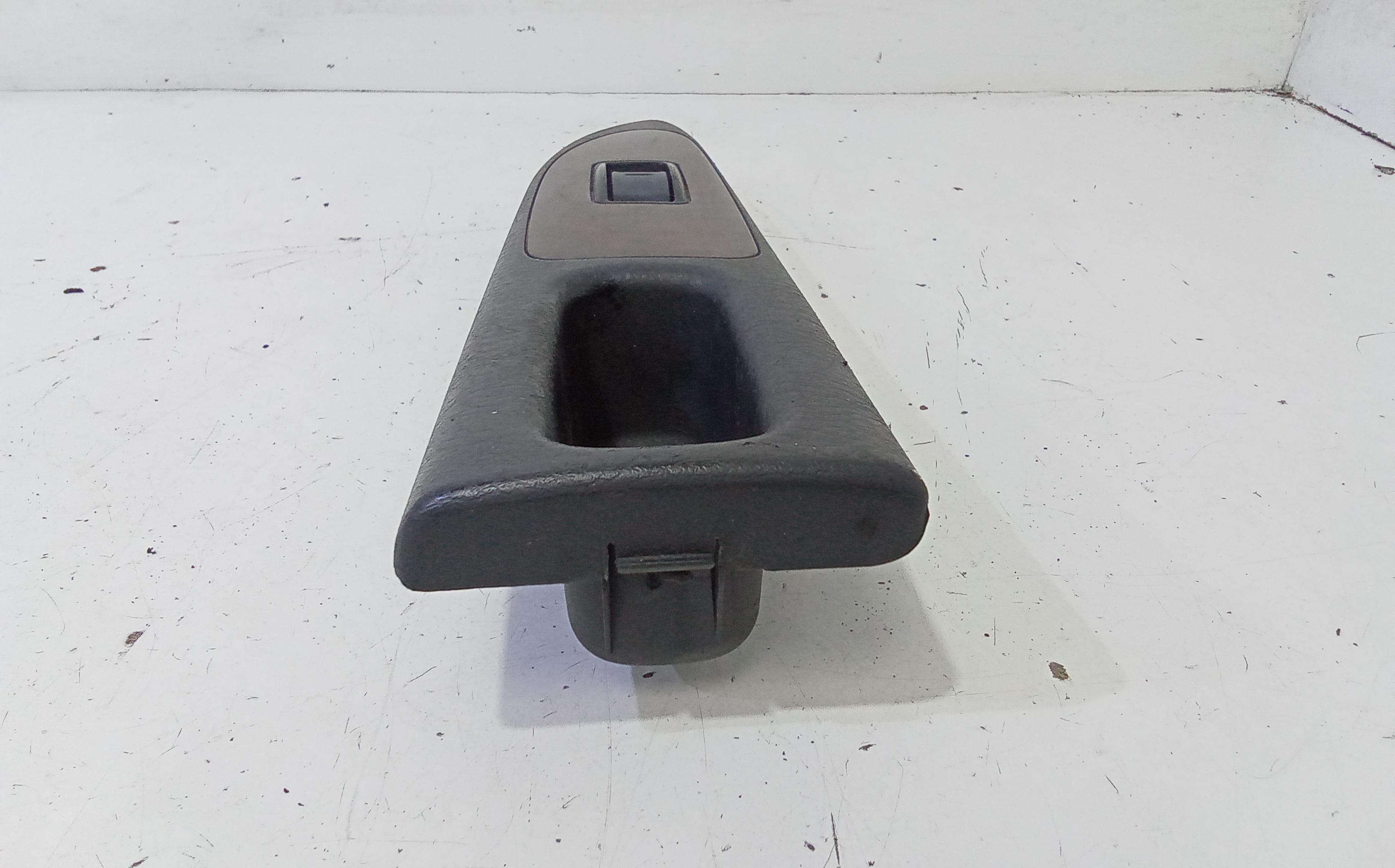 Pulsantiera Anteriore Destra Passeggero TOYOTA Avensis Berlina 2 Serie