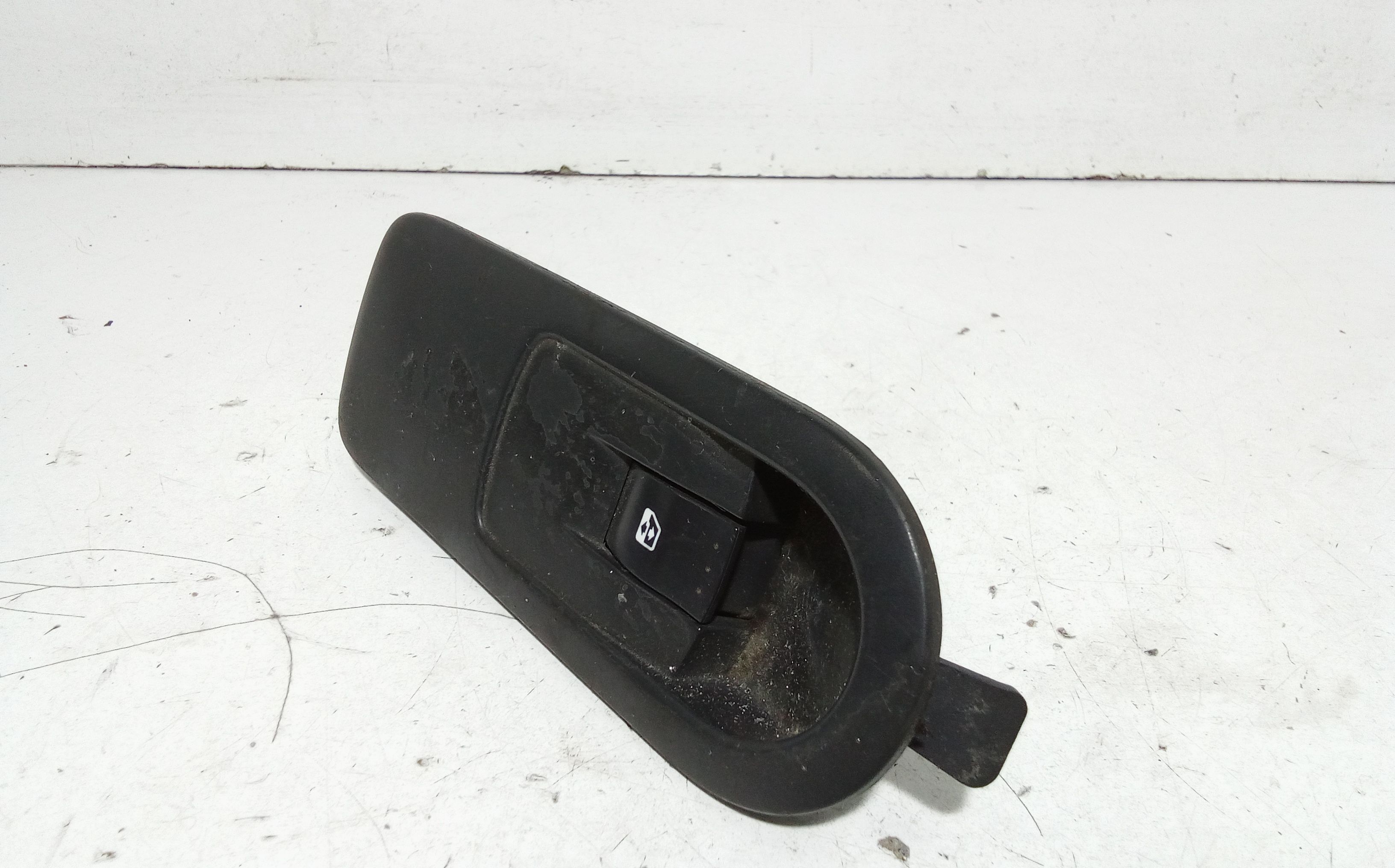 Pulsantiera Anteriore Destra Passeggero RENAULT Scenic Serie (03>09)