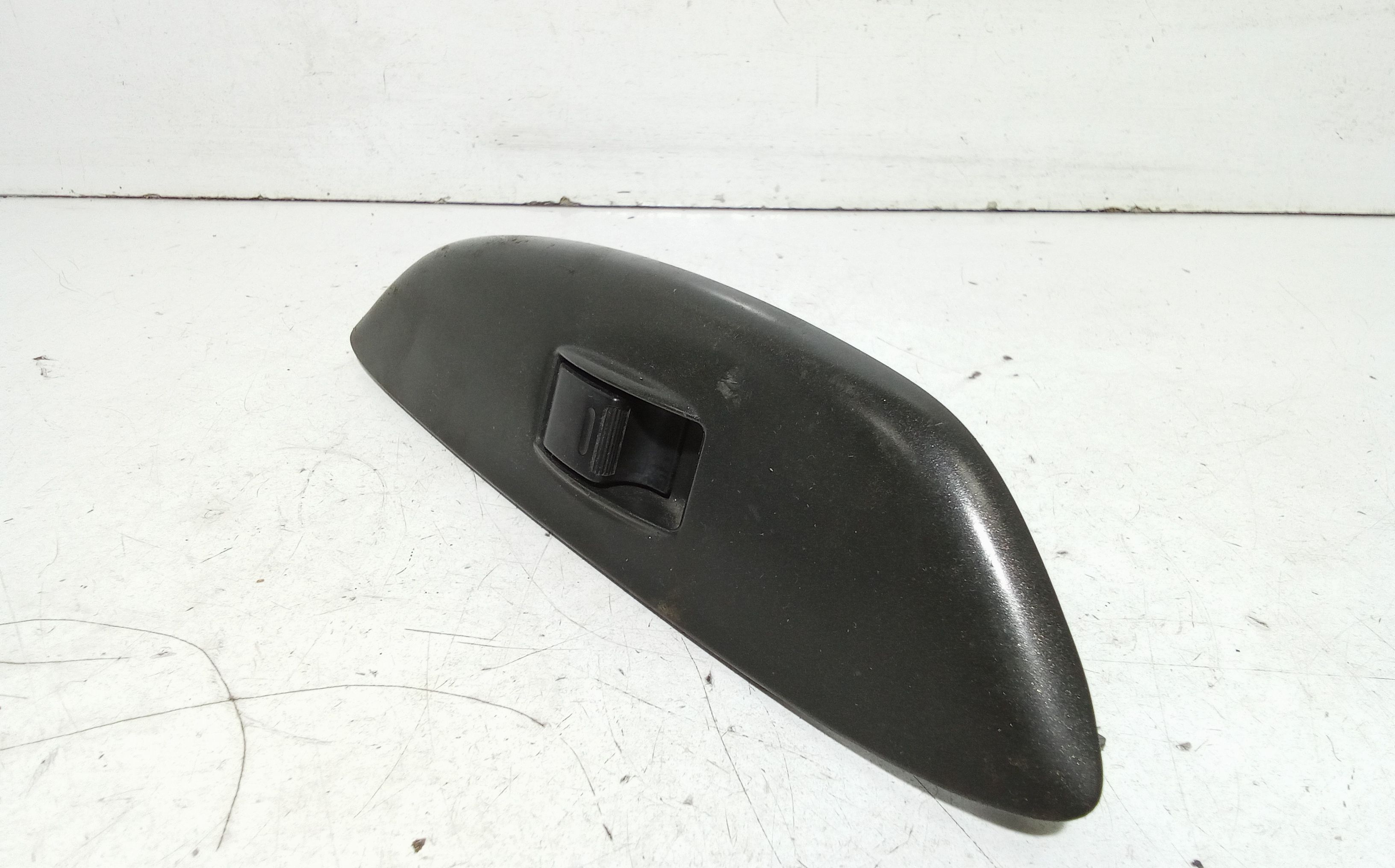 Pulsantiera Anteriore Destra Passeggero TOYOTA Yaris Serie (99>03)