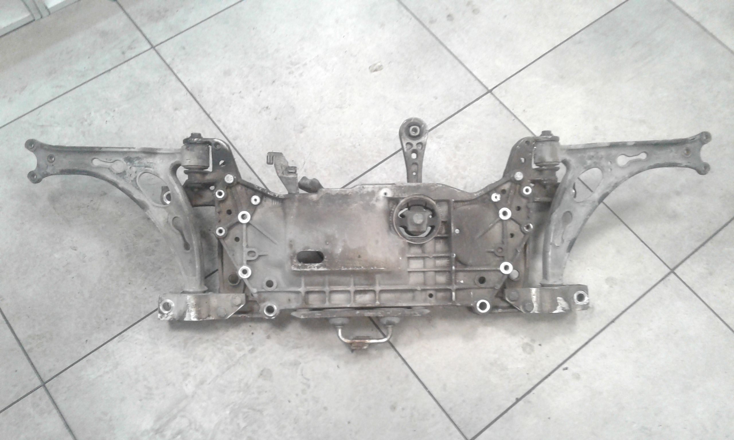 Culla Motore VOLKSWAGEN Touran 1 Serie