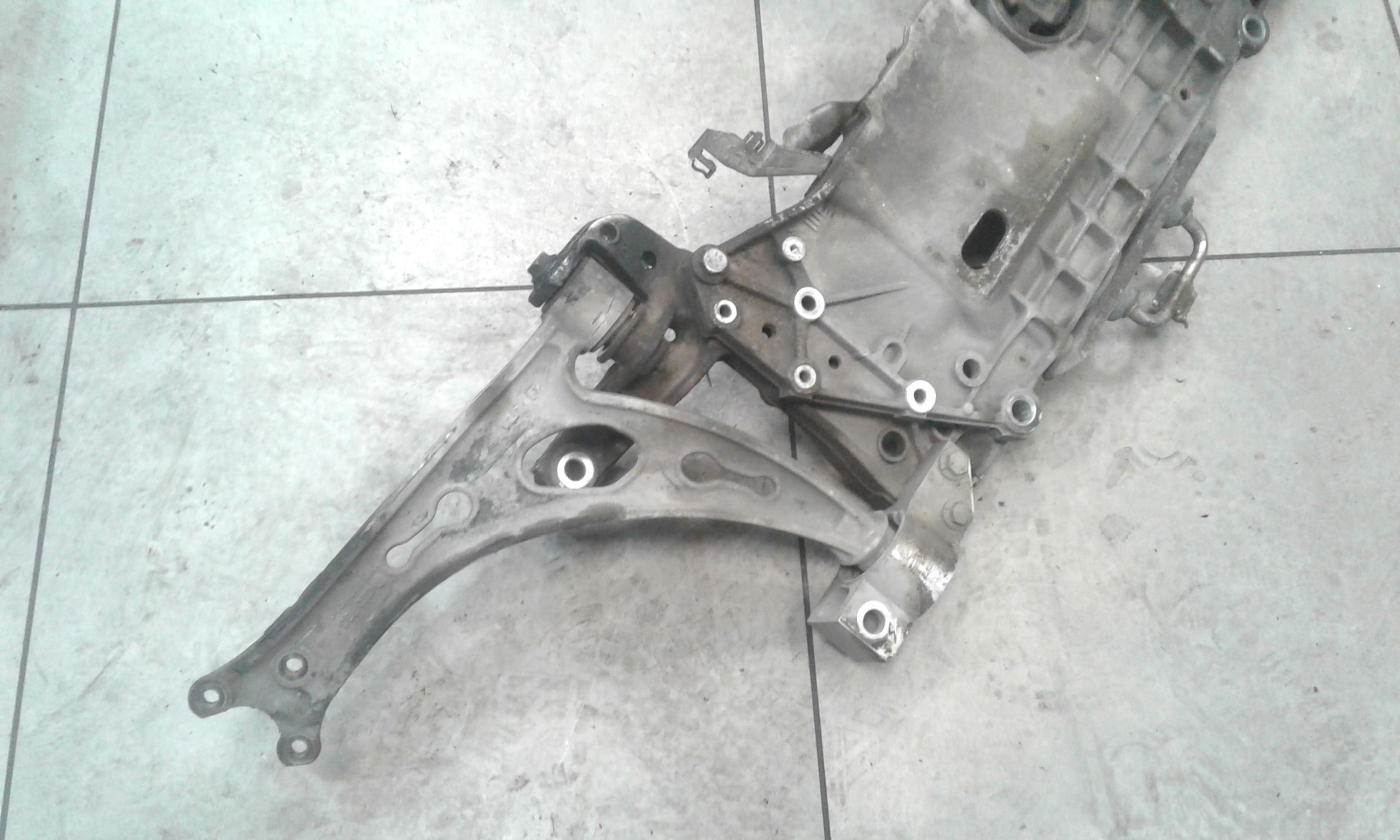 Culla Motore VOLKSWAGEN Touran 1 Serie