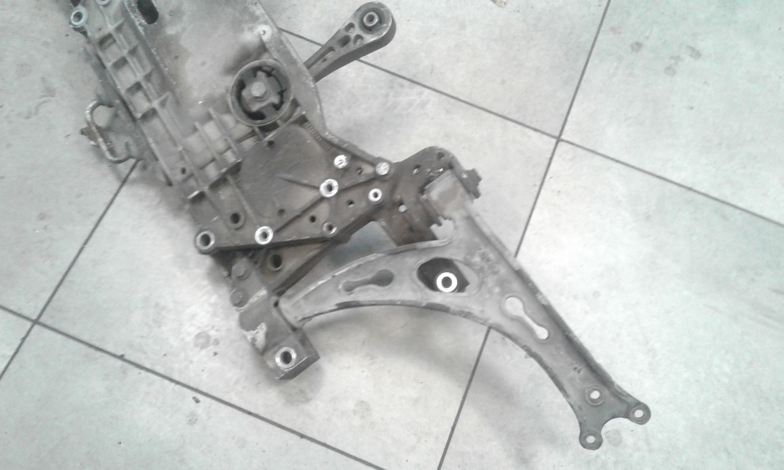 Culla Motore VOLKSWAGEN Touran 1 Serie