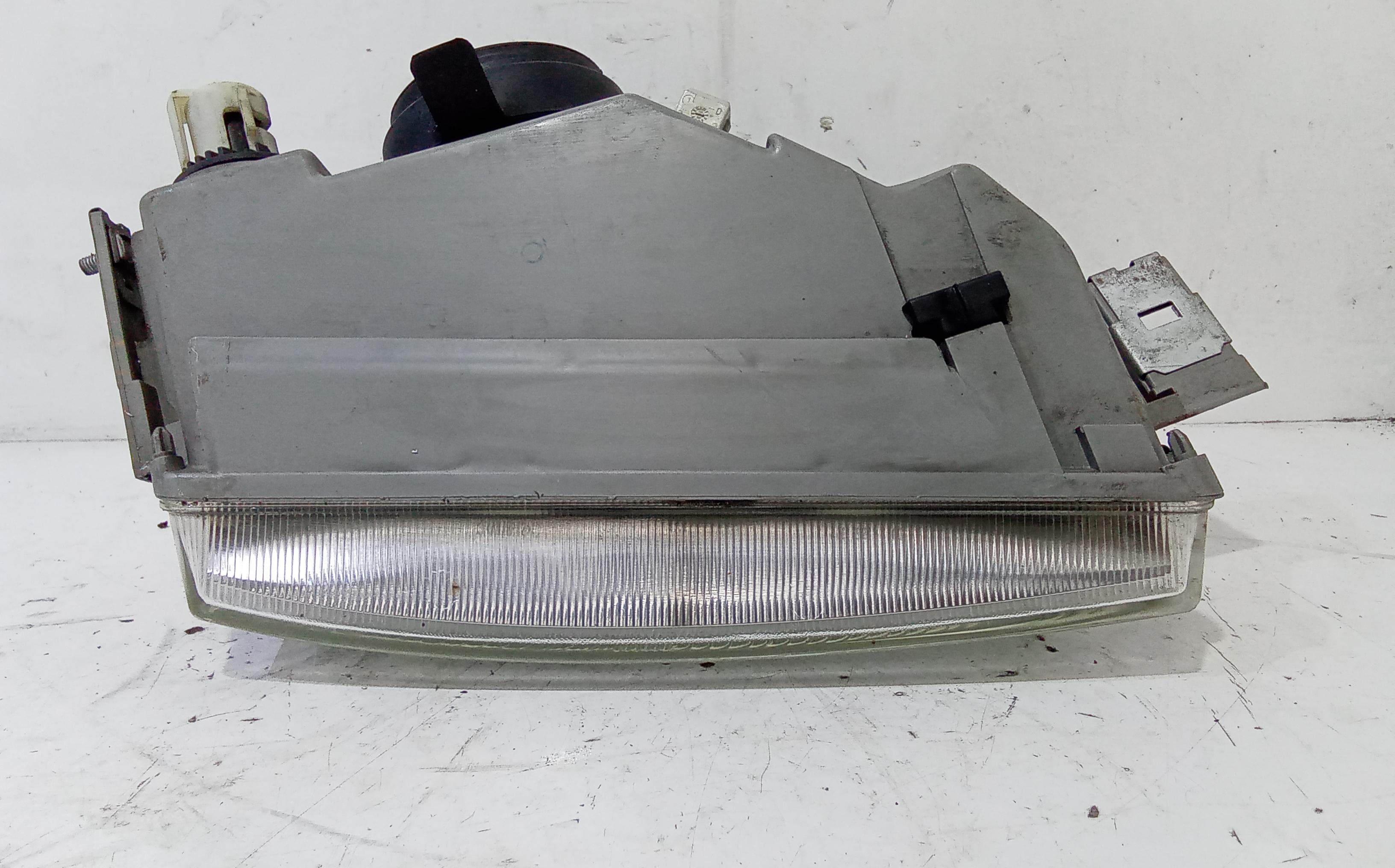 Faro anteriore Sinistro Guida FIAT Punto Berlina 3P