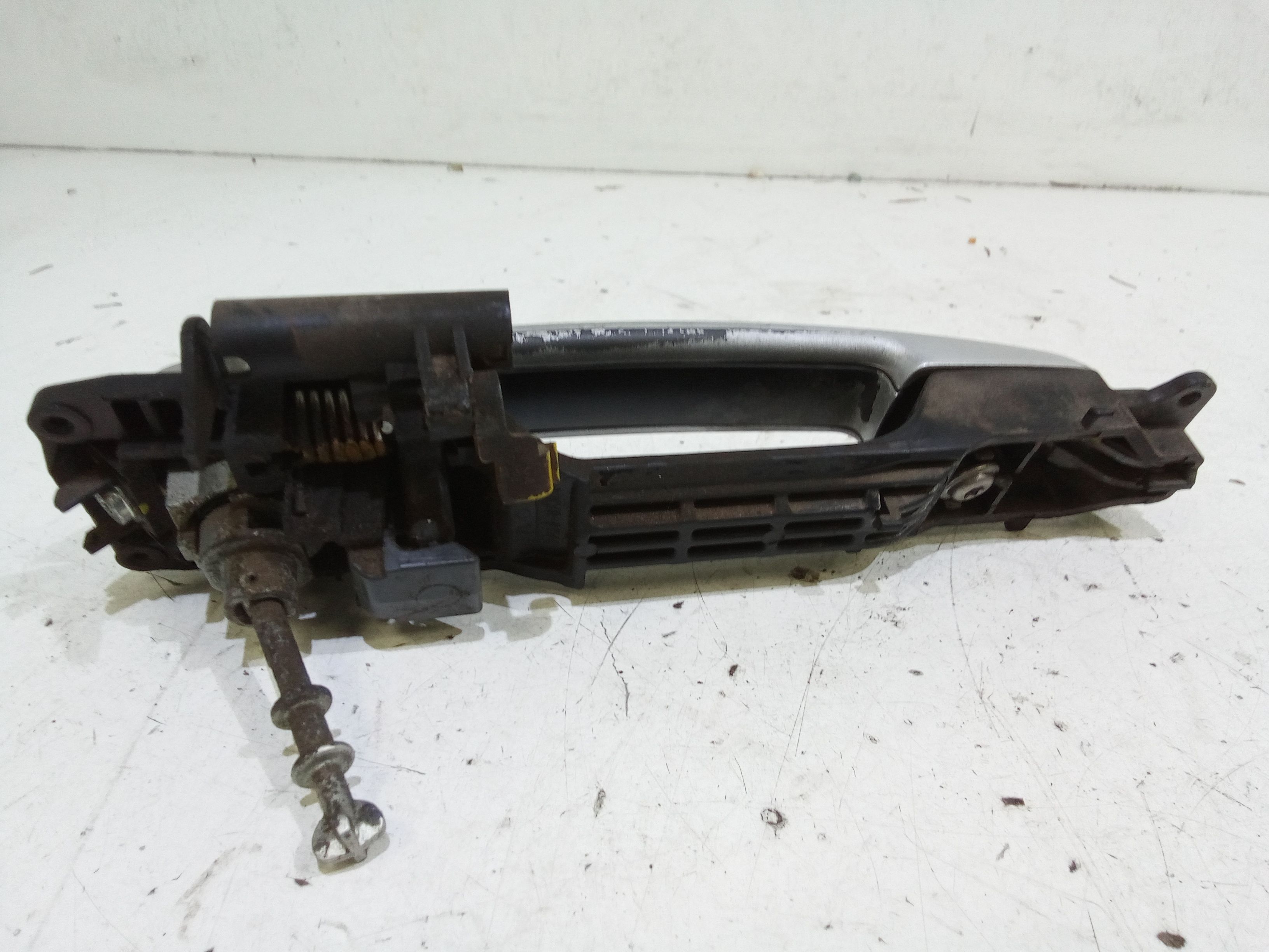 Maniglia esterna Anteriore Sinistra SUZUKI Swift 4 Serie (04>10)