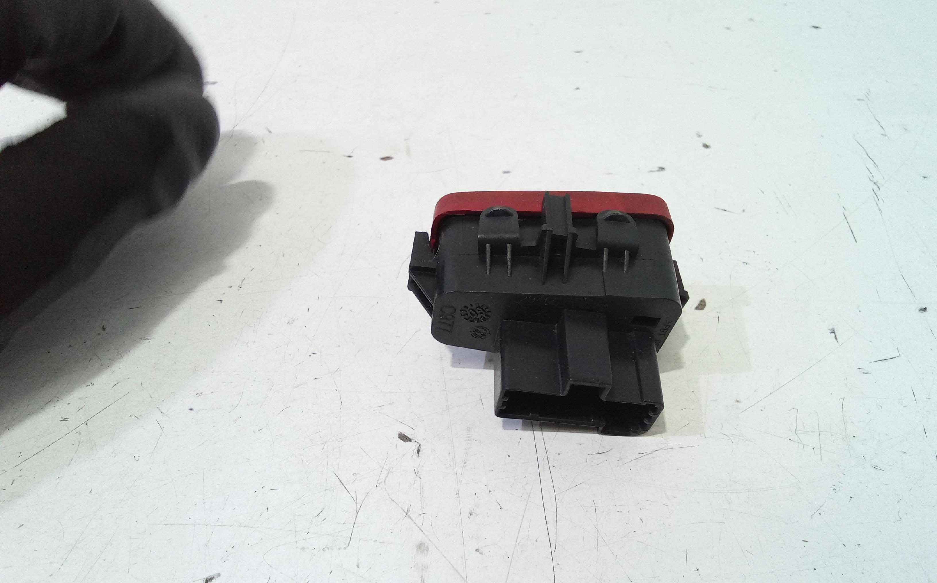 Pulsante luci di emergenza FIAT Croma 2 Serie