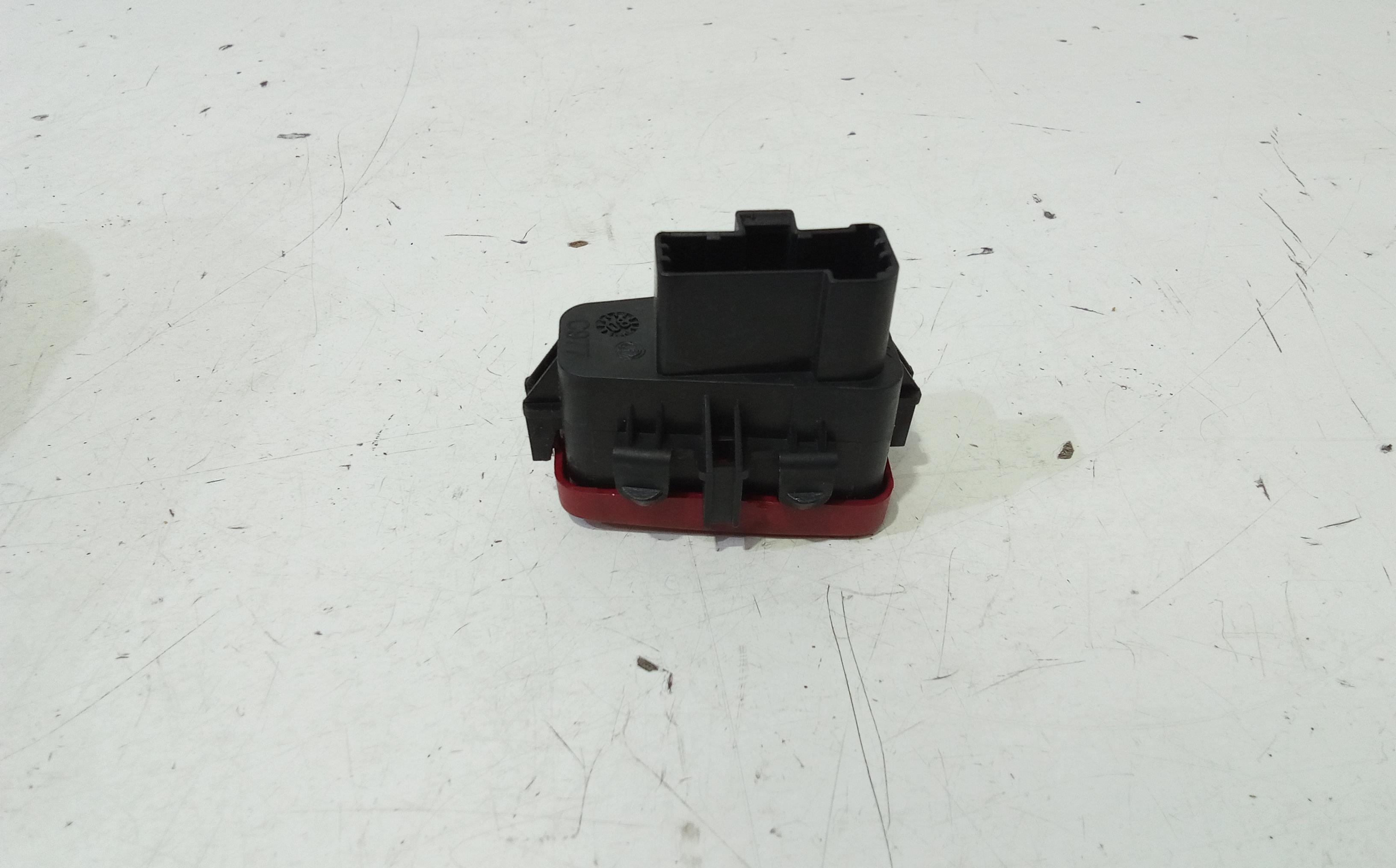 Pulsante luci di emergenza FIAT Croma 2 Serie