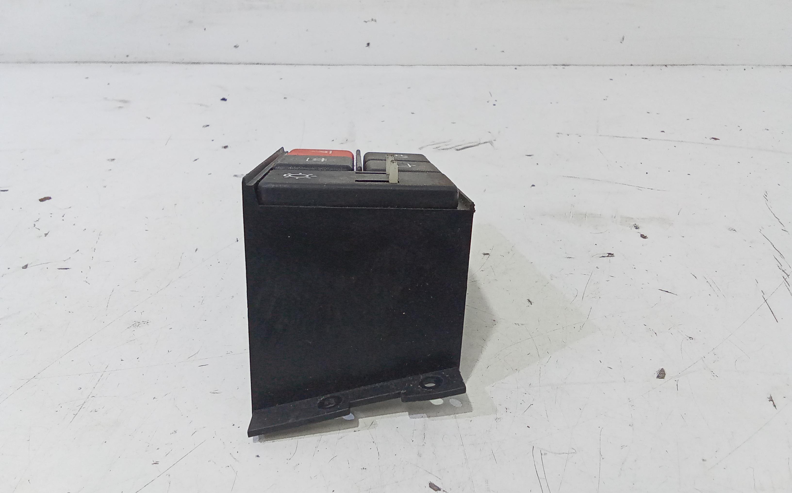 Pulsante luci di emergenza FIAT Panda 1 Serie