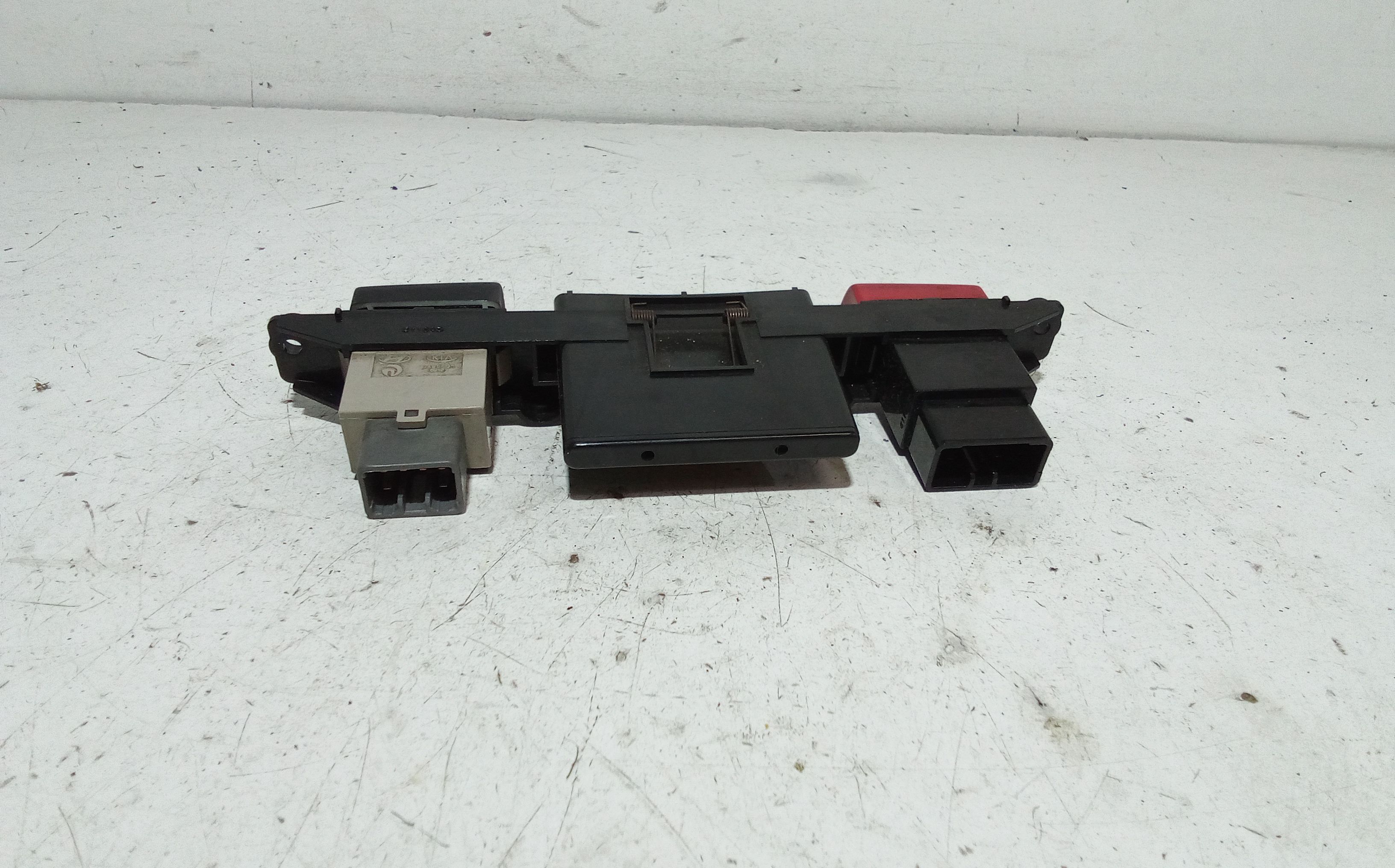 Pulsante luci di emergenza KIA Rio 3 Serie