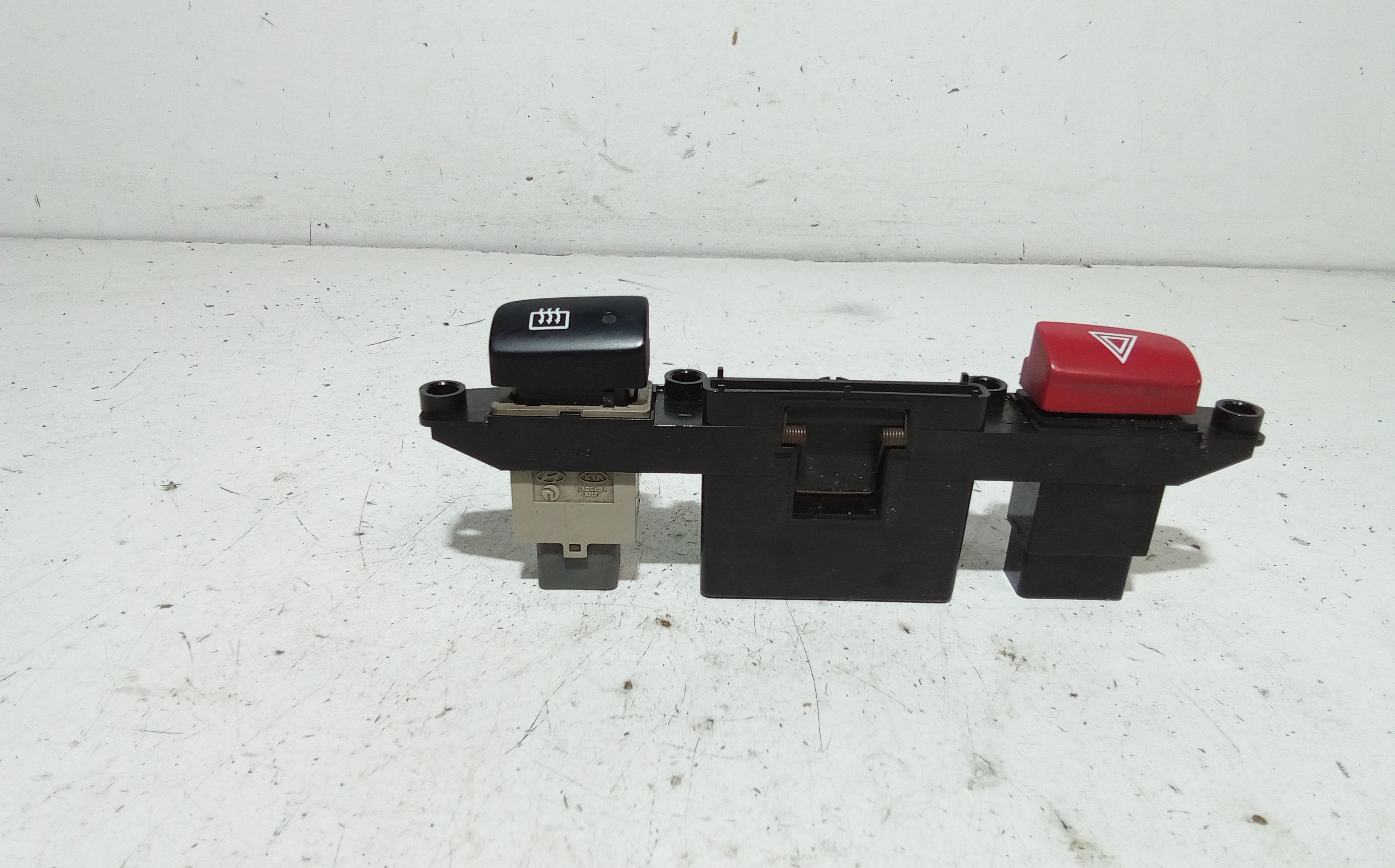 Pulsante luci di emergenza KIA Rio 3 Serie