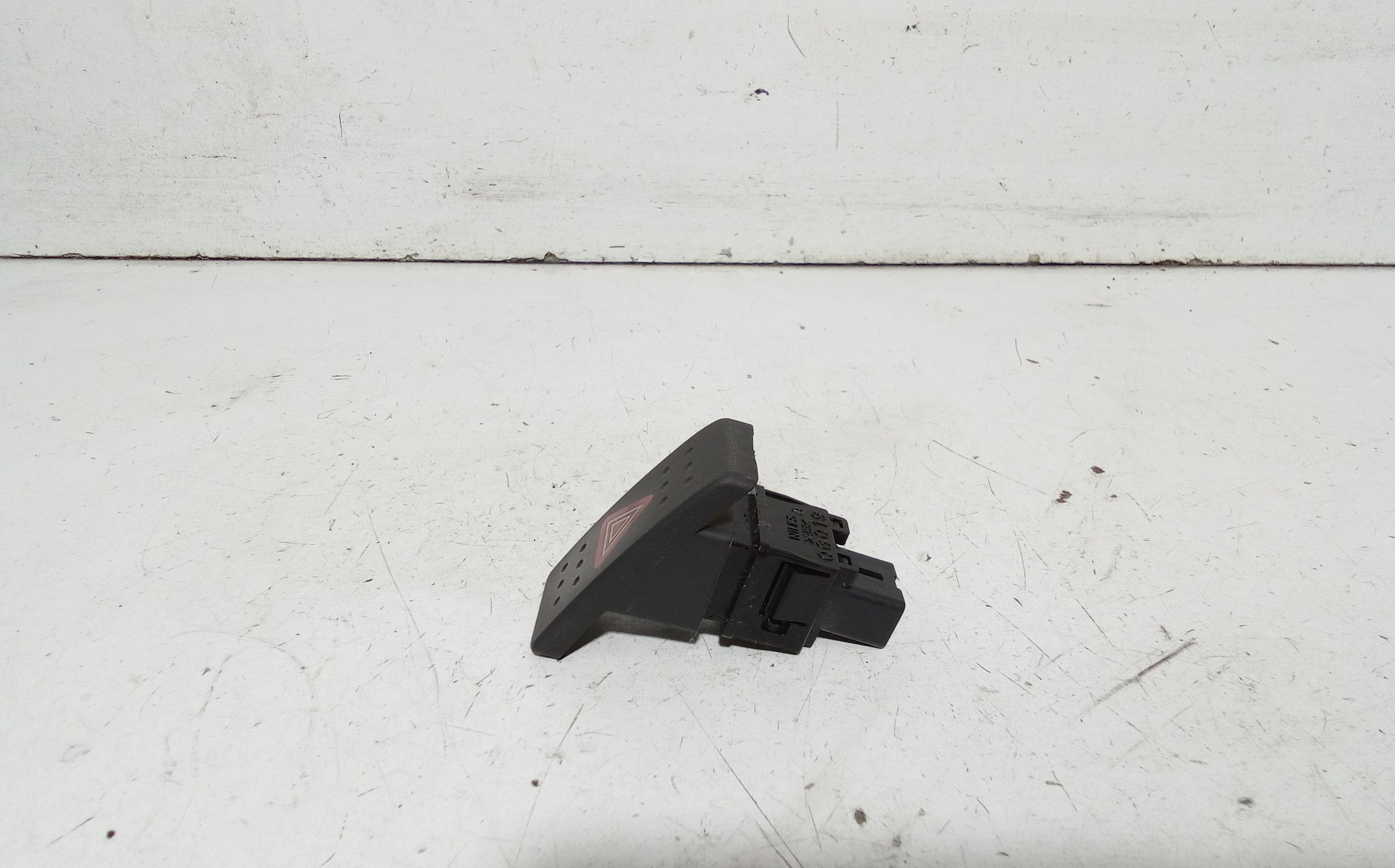 Pulsante luci di emergenza FIAT Sedici 1 Serie