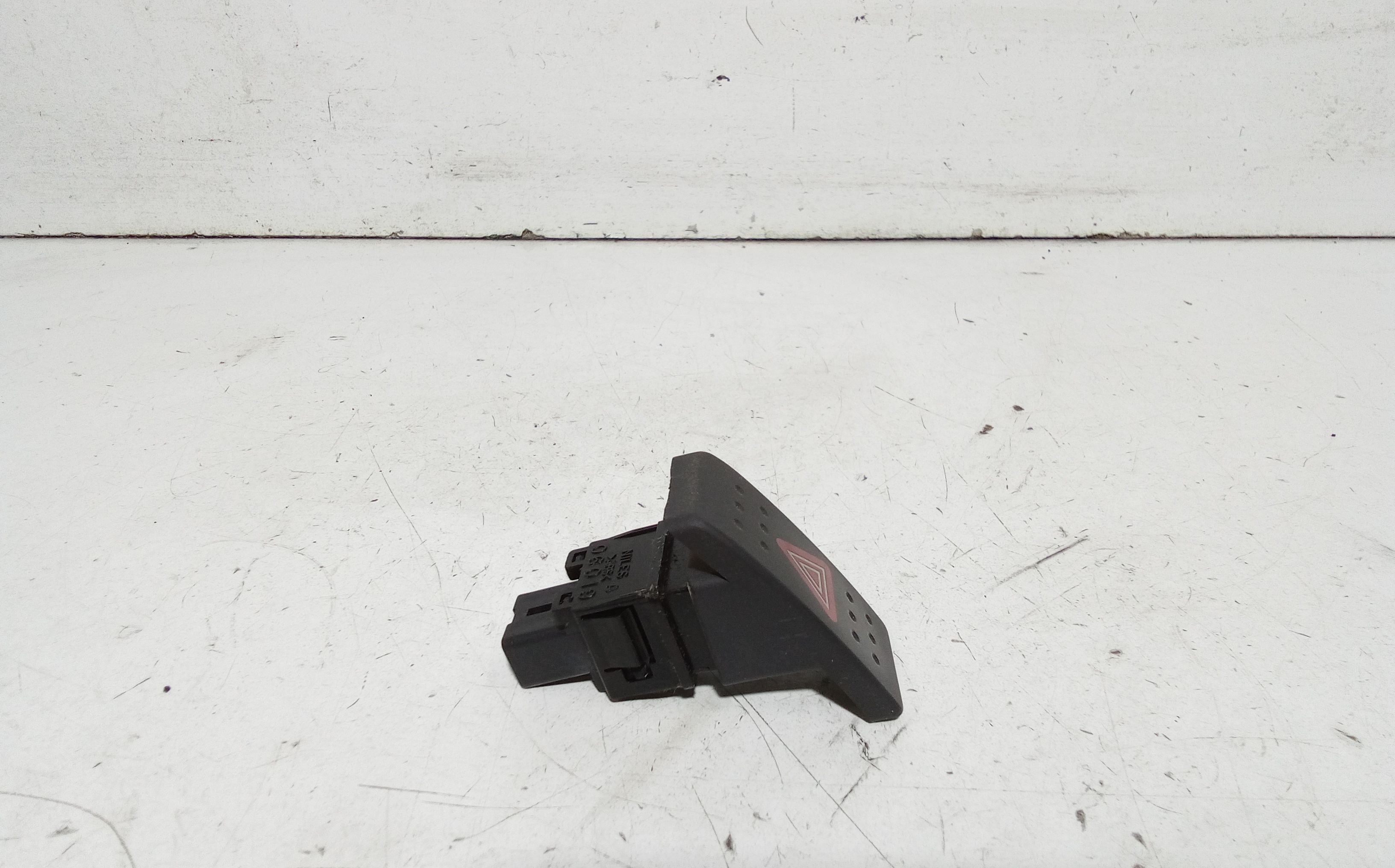 Pulsante luci di emergenza FIAT Sedici 1 Serie