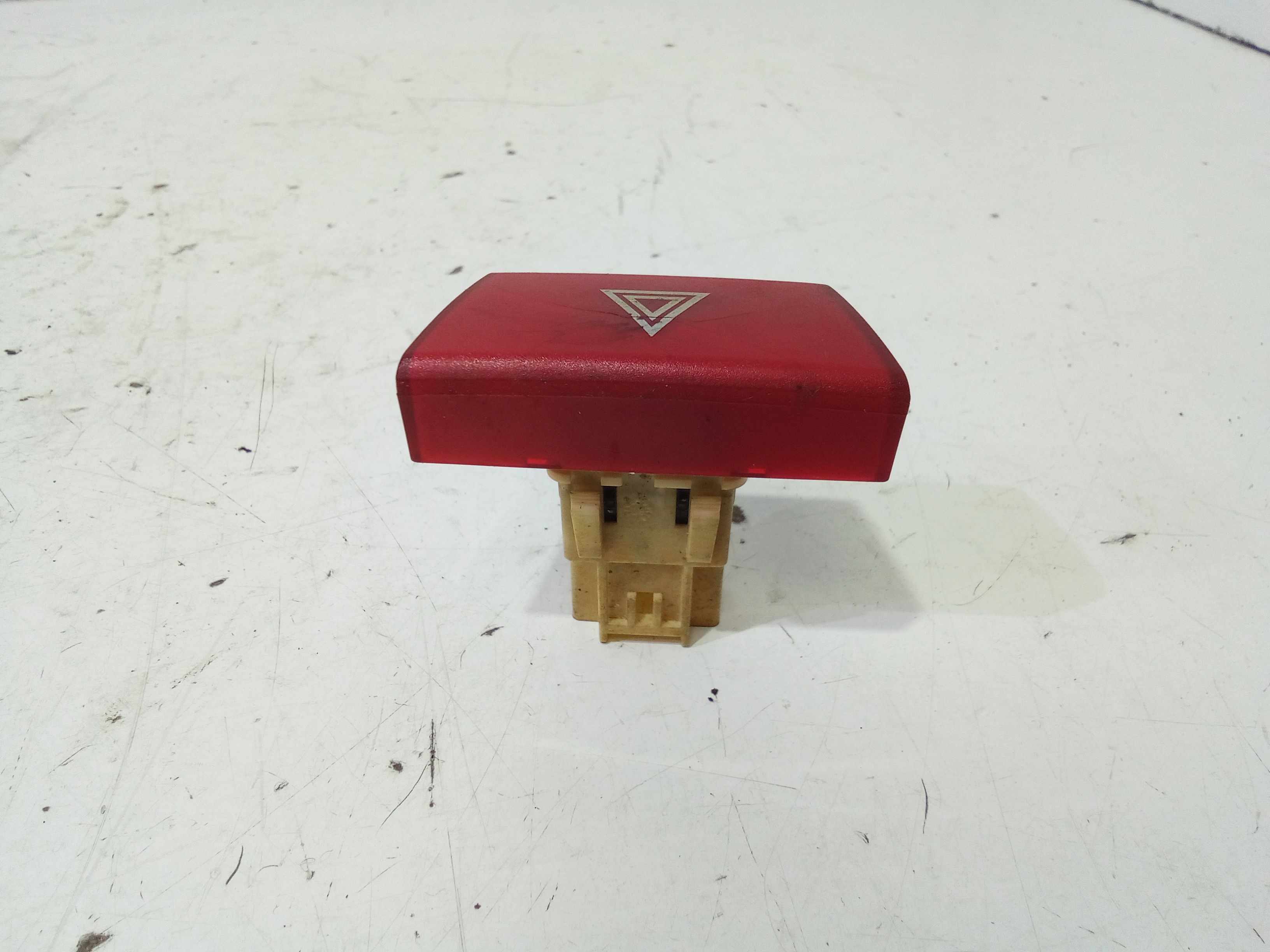 Pulsante luci di emergenza TOYOTA Aygo 2 Serie