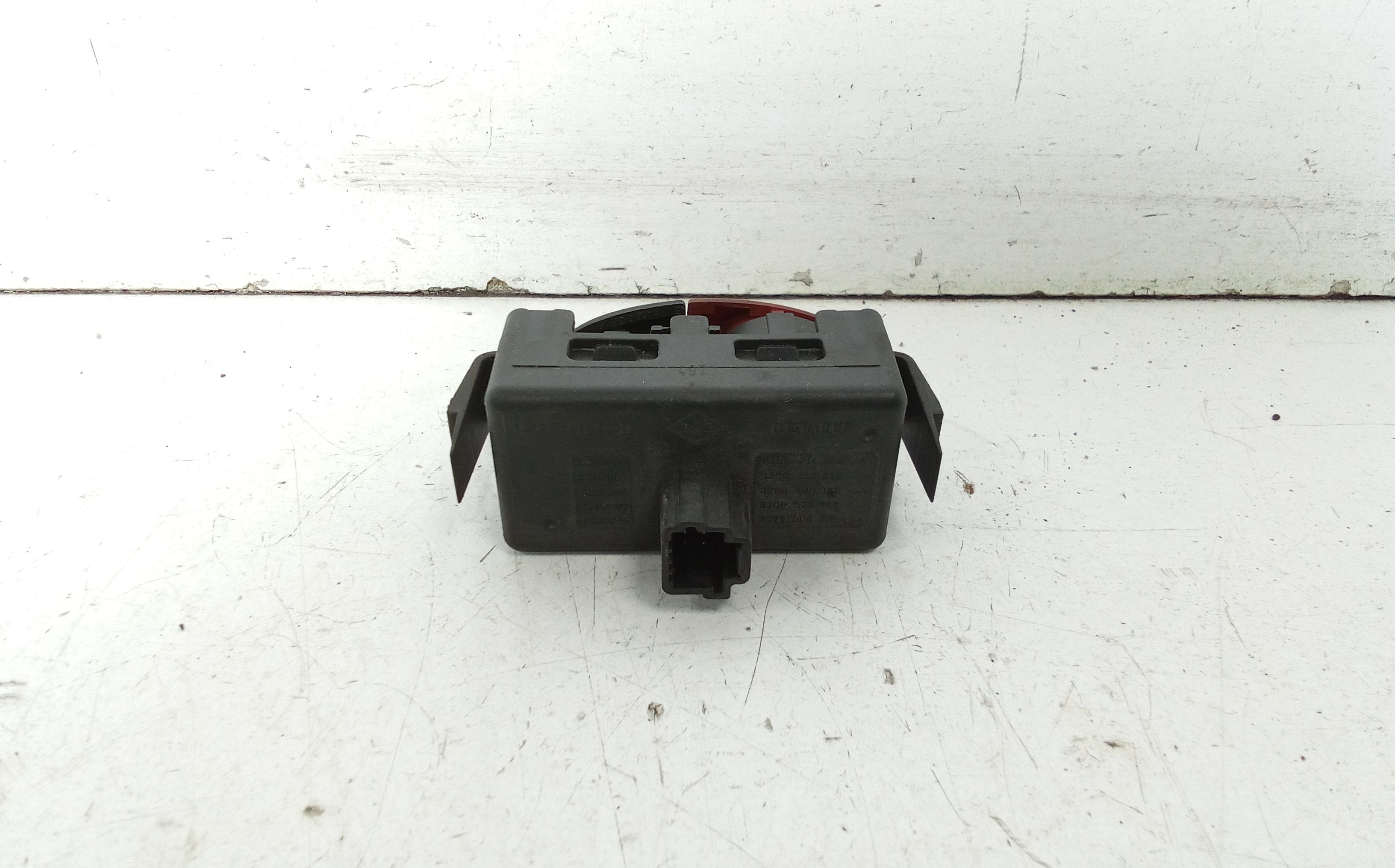 Pulsante luci di emergenza RENAULT Twingo I serie (00>07)