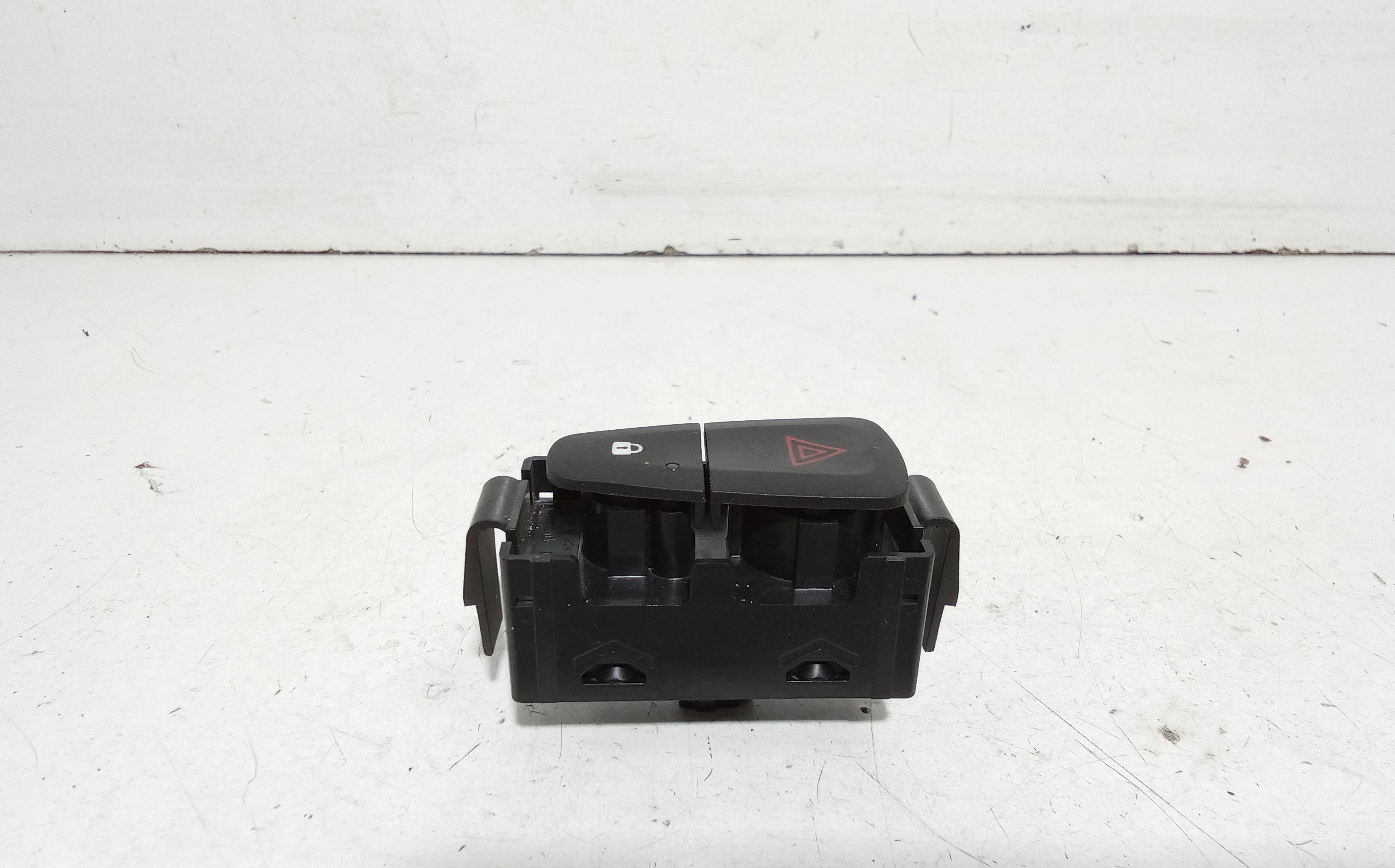 Pulsante luci di emergenza DACIA Dokker 1 Serie