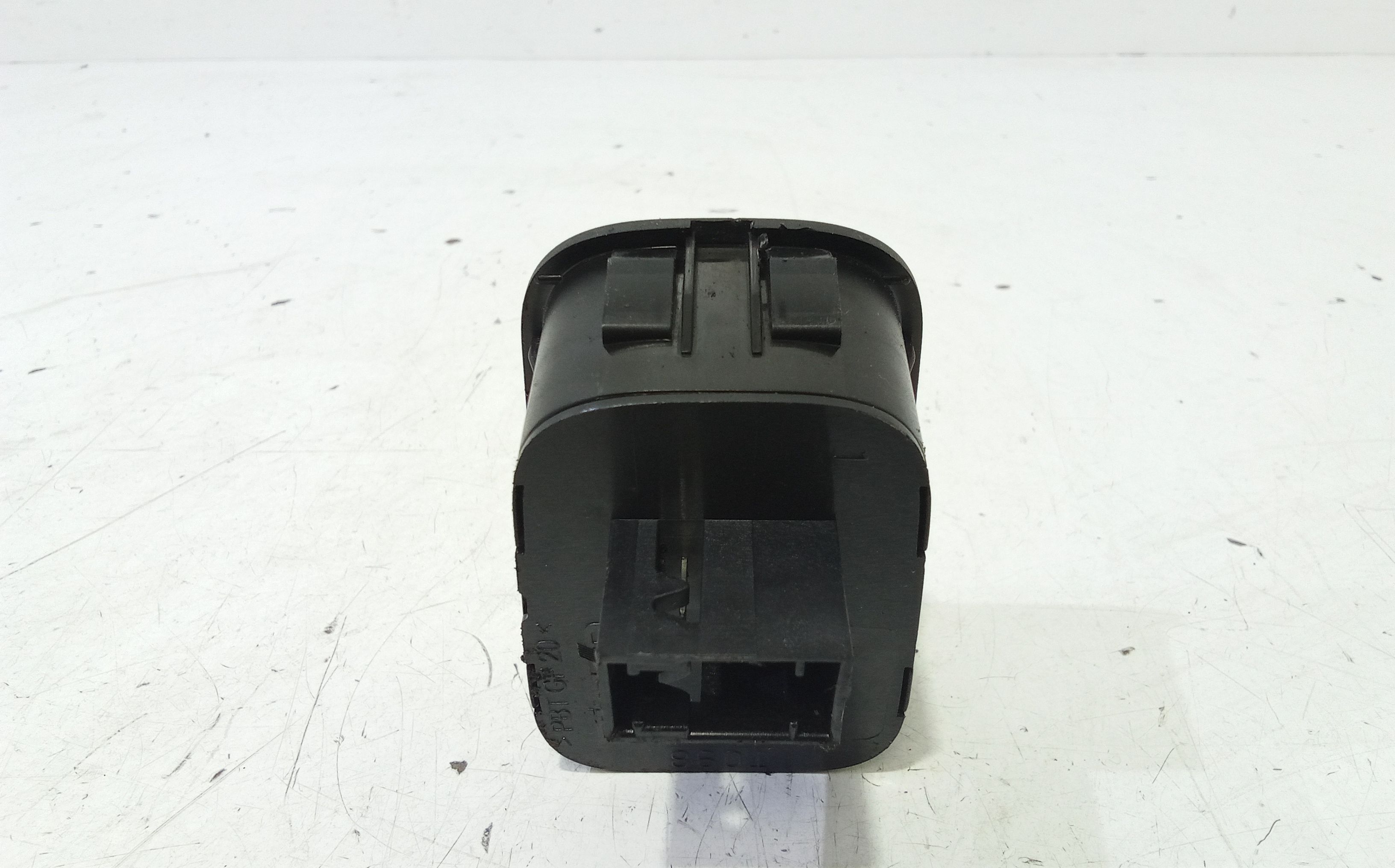 Pulsante luci di emergenza FIAT Qubo 1 Serie