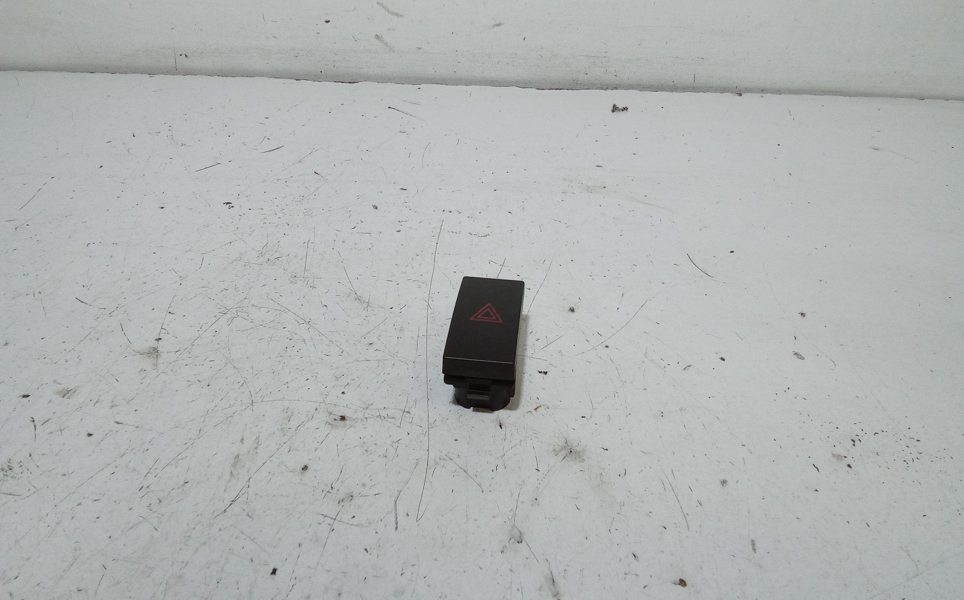 Pulsante luci di emergenza FORD Focus C-Max Serie (03>07)