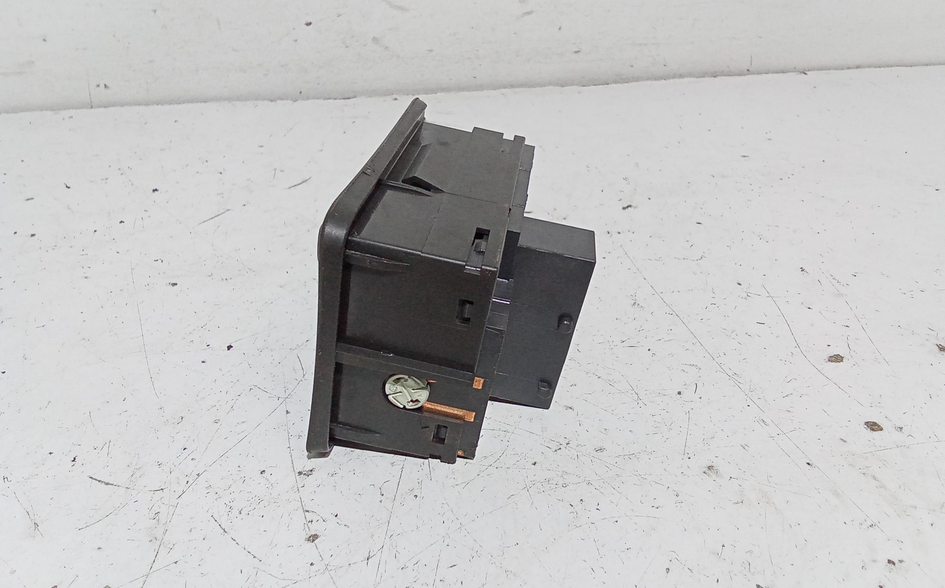 Interruttore comando luci SAAB 9-5 Berlina 2 Serie