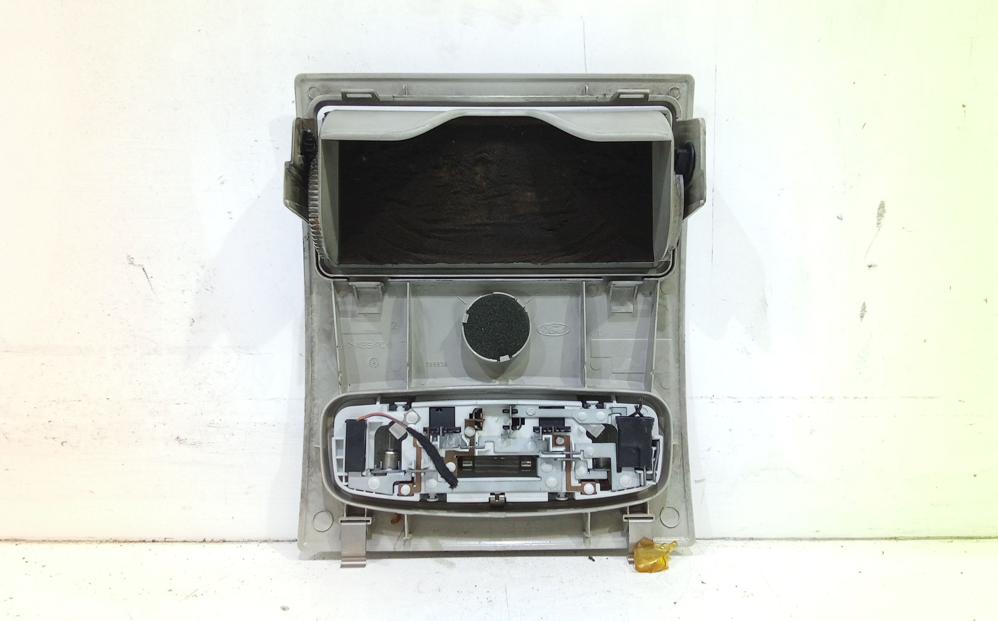 Plafoniera FORD Mondeo Berlina 4 Serie