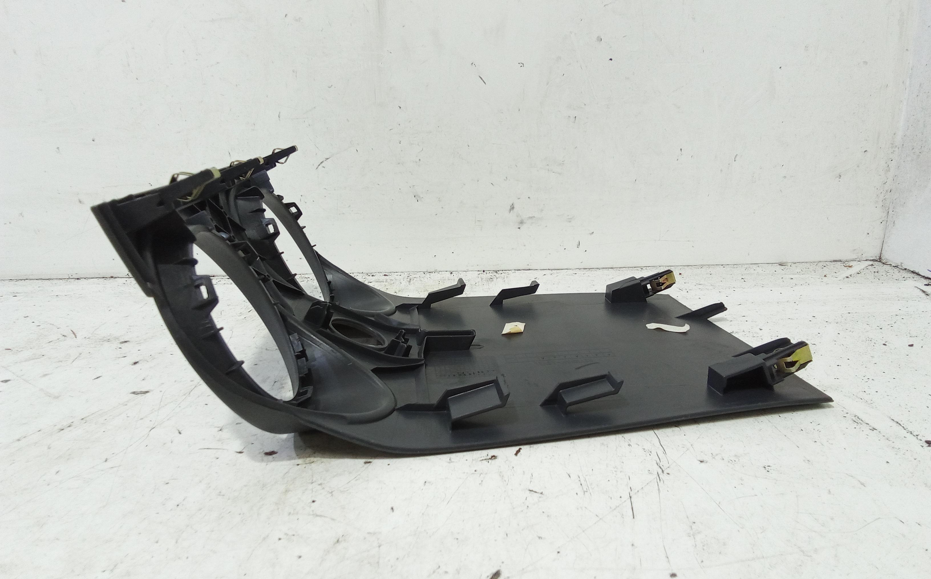 Modanatura Centrale Cruscotto MITSUBISHI Colt Serie 3P (Z30)  (04>12)