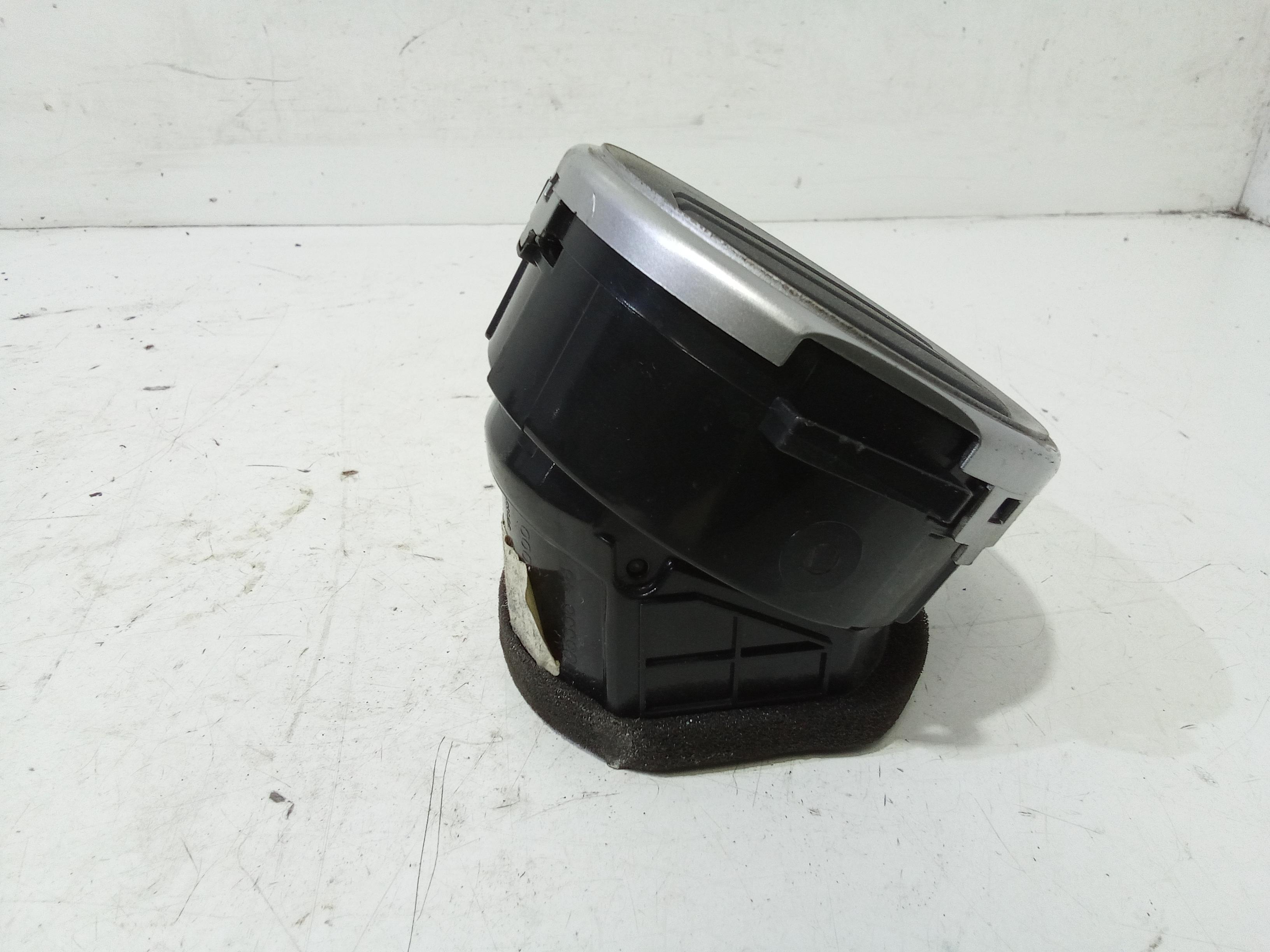 Bocchetta aria cruscotto lato passeggero HYUNDAI i10 2 Serie