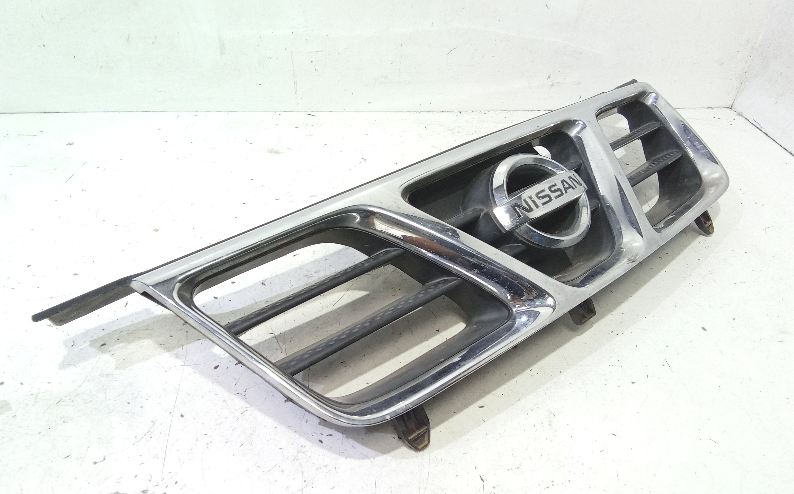 Mascherina anteriore NISSAN X-Trail 1 Serie