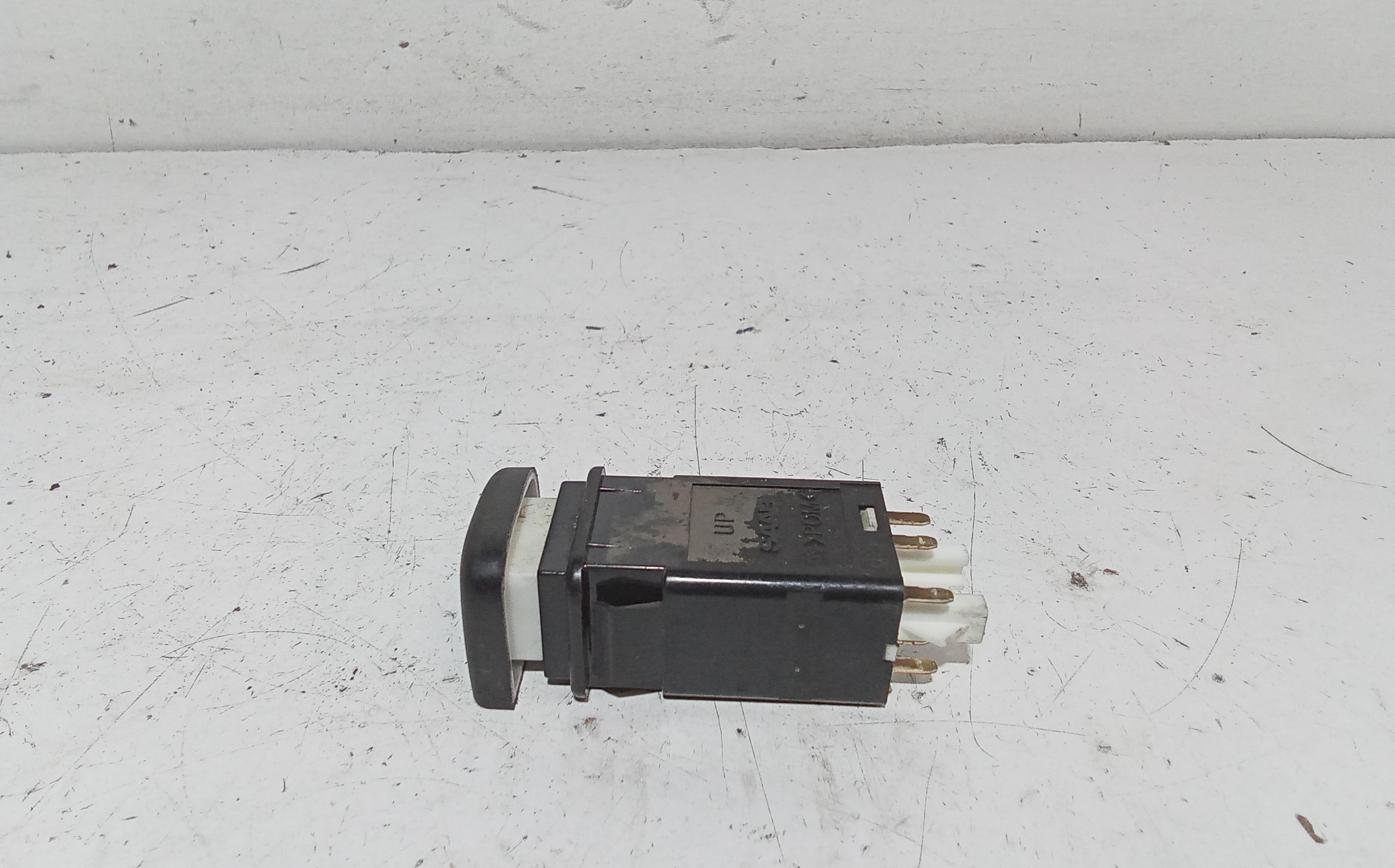 Pulsante SAAB 9-5 Berlina 2 Serie