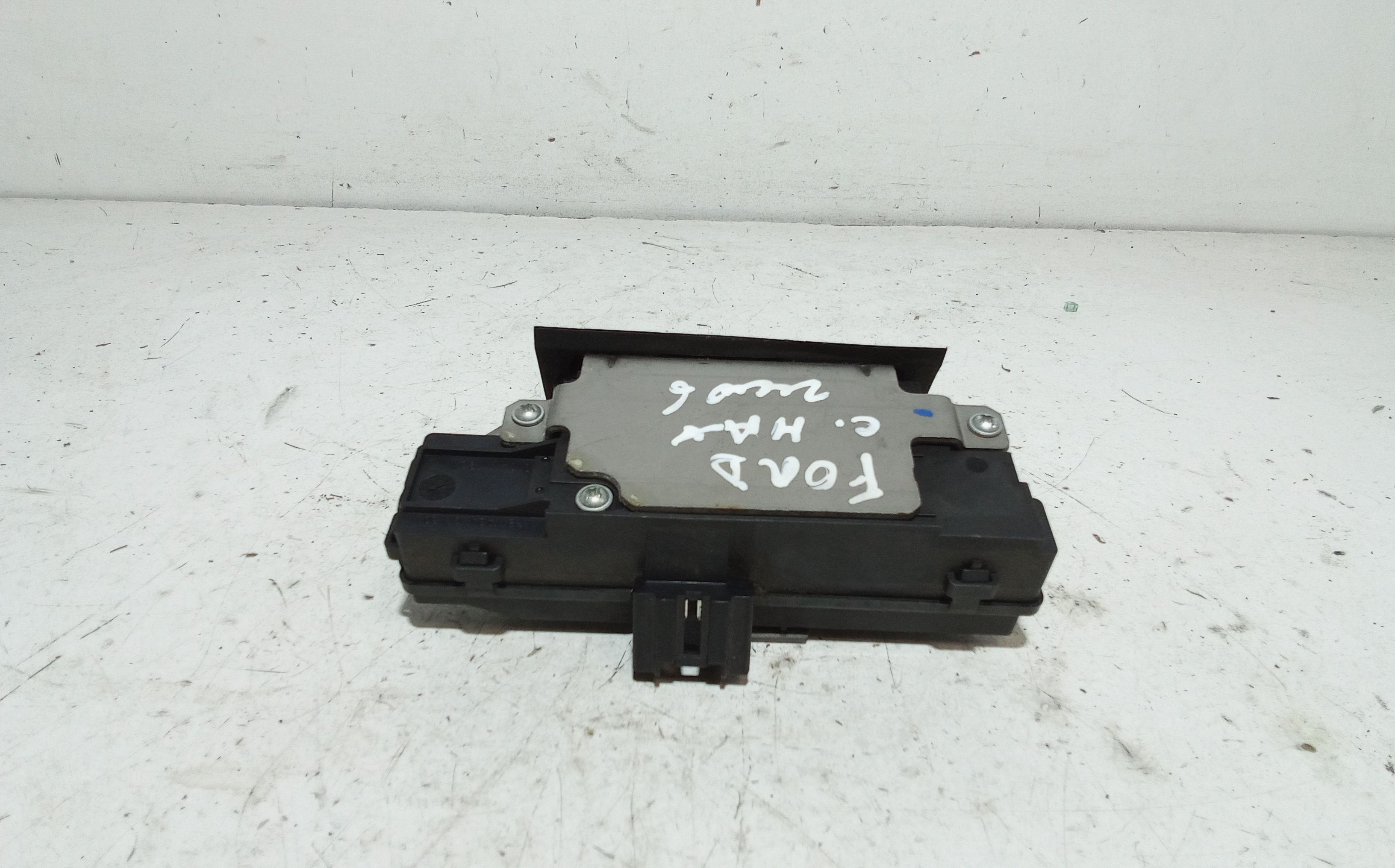 Serratura Cofano Posteriore FORD C - Max Serie (03>07)