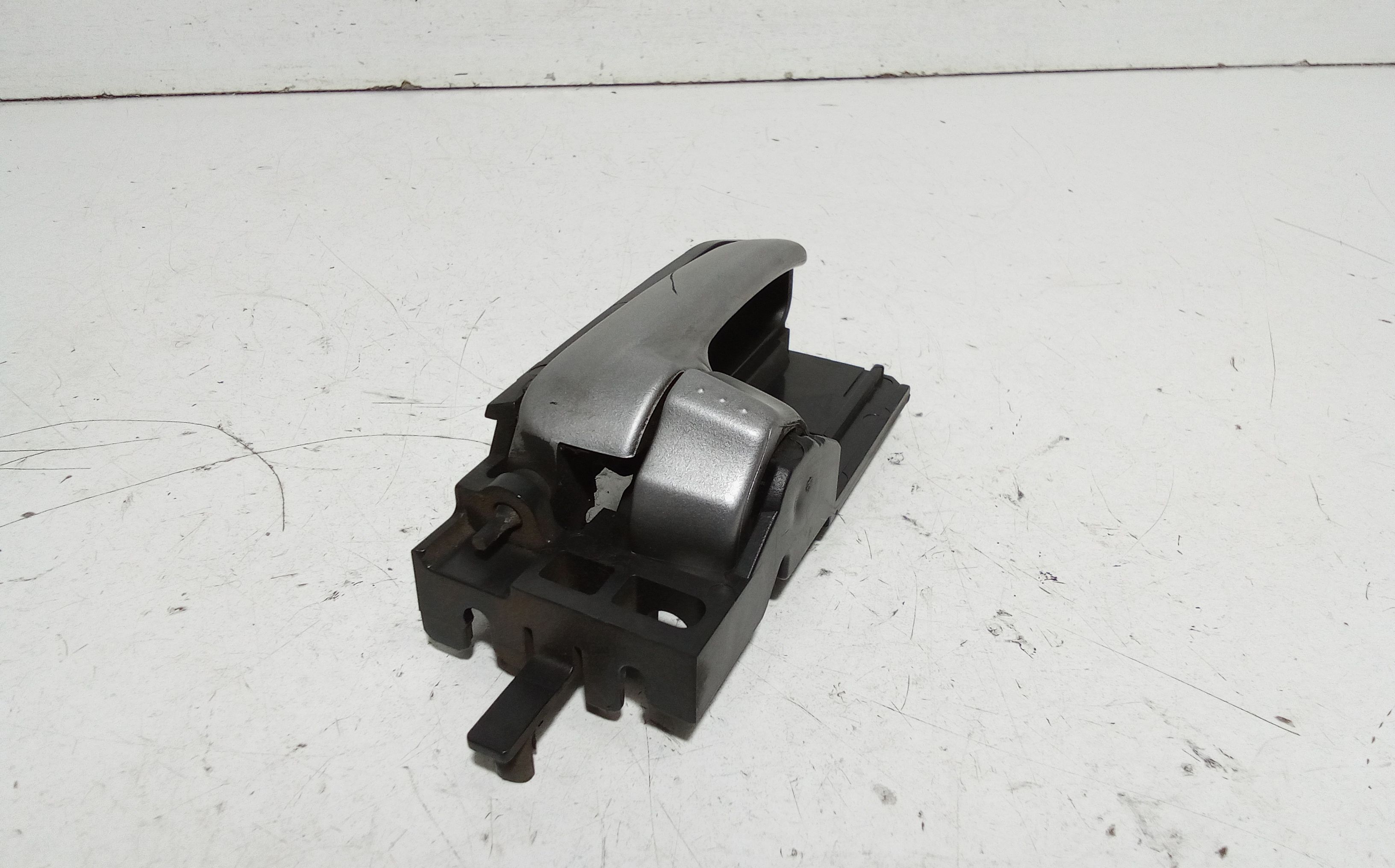 Maniglia interna Posteriore Destra SUZUKI Swift 4 Serie (04>10)