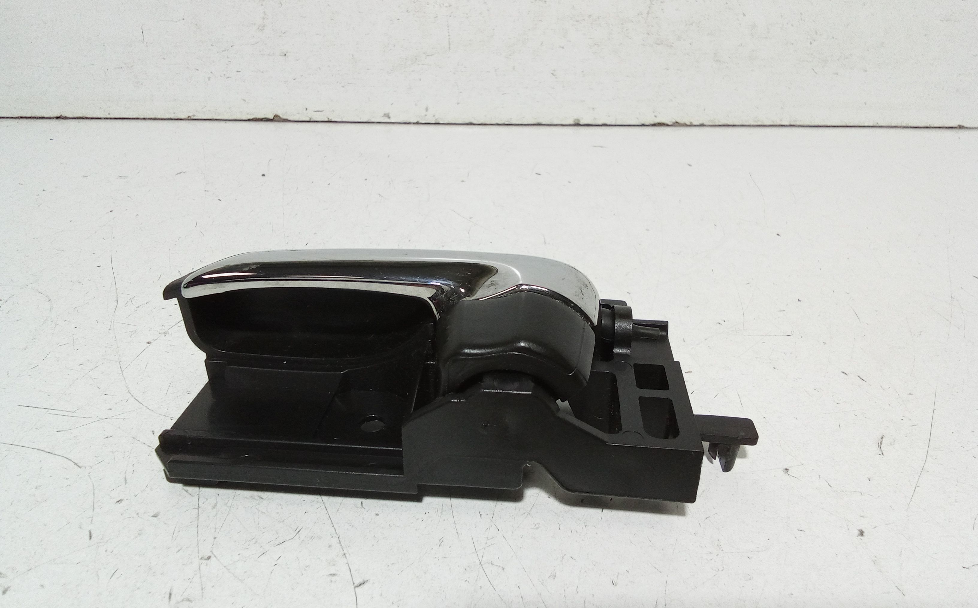 Maniglia interna Posteriore Sinistra SUZUKI Swift 4 Serie (04>10)