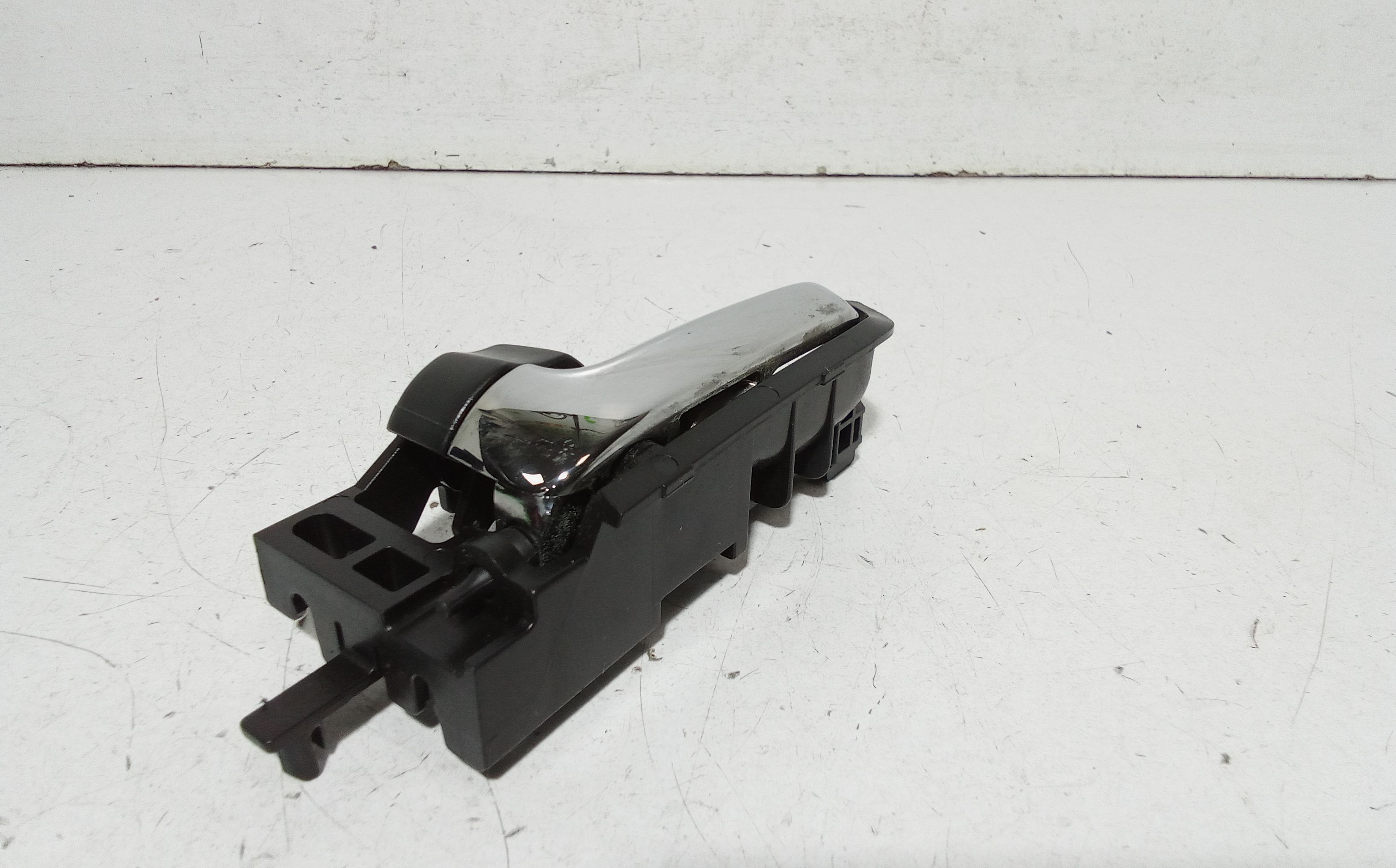 Maniglia interna Posteriore Sinistra SUZUKI Swift 4 Serie (04>10)