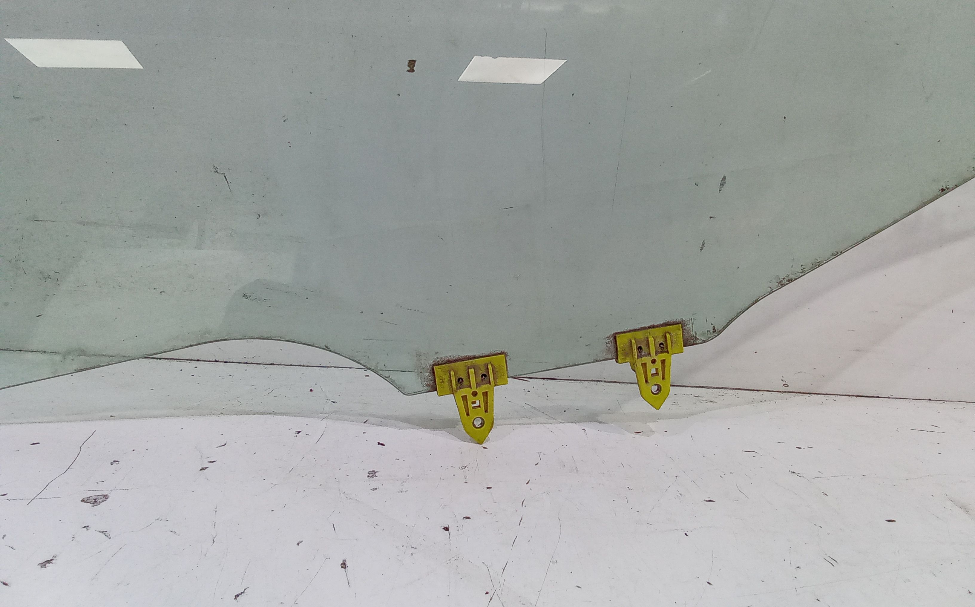 Vetro scendente anteriore destro NISSAN Micra 4 Serie