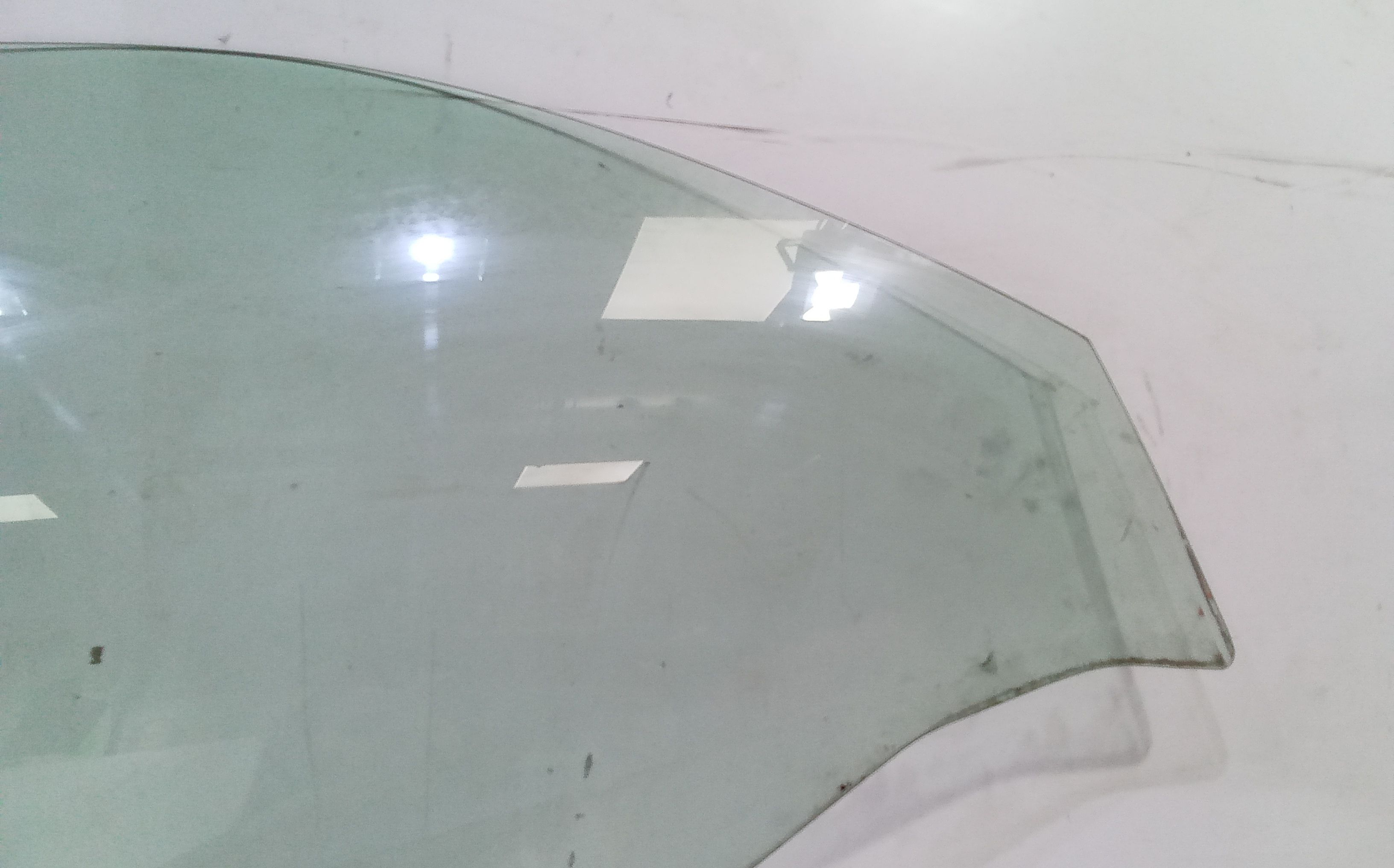 Vetro scendente anteriore destro NISSAN Micra 4 Serie