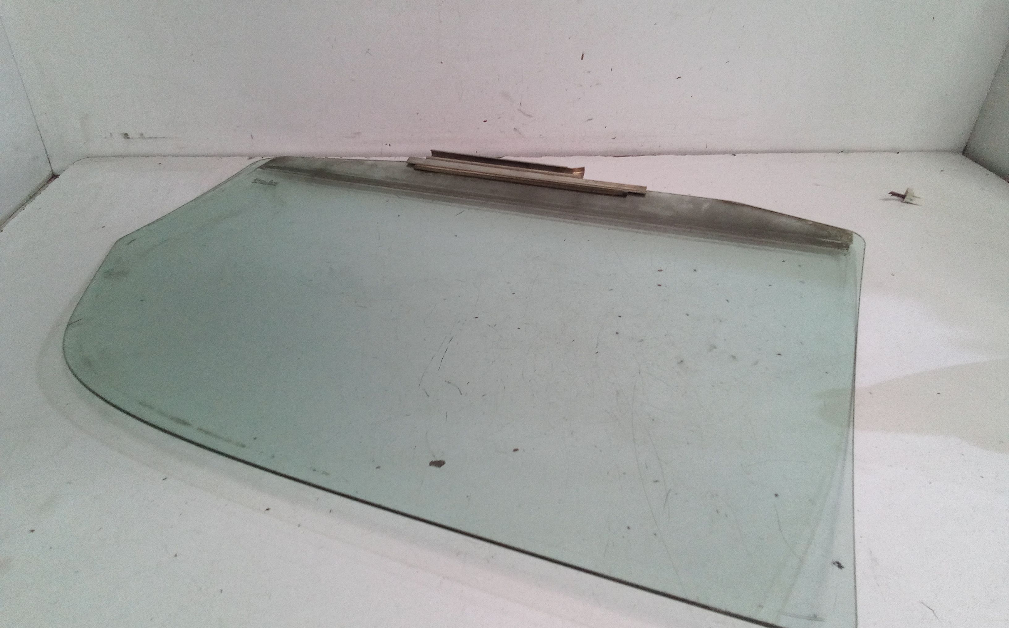 Vetro scendente anteriore destro FIAT Sedici 1 Serie