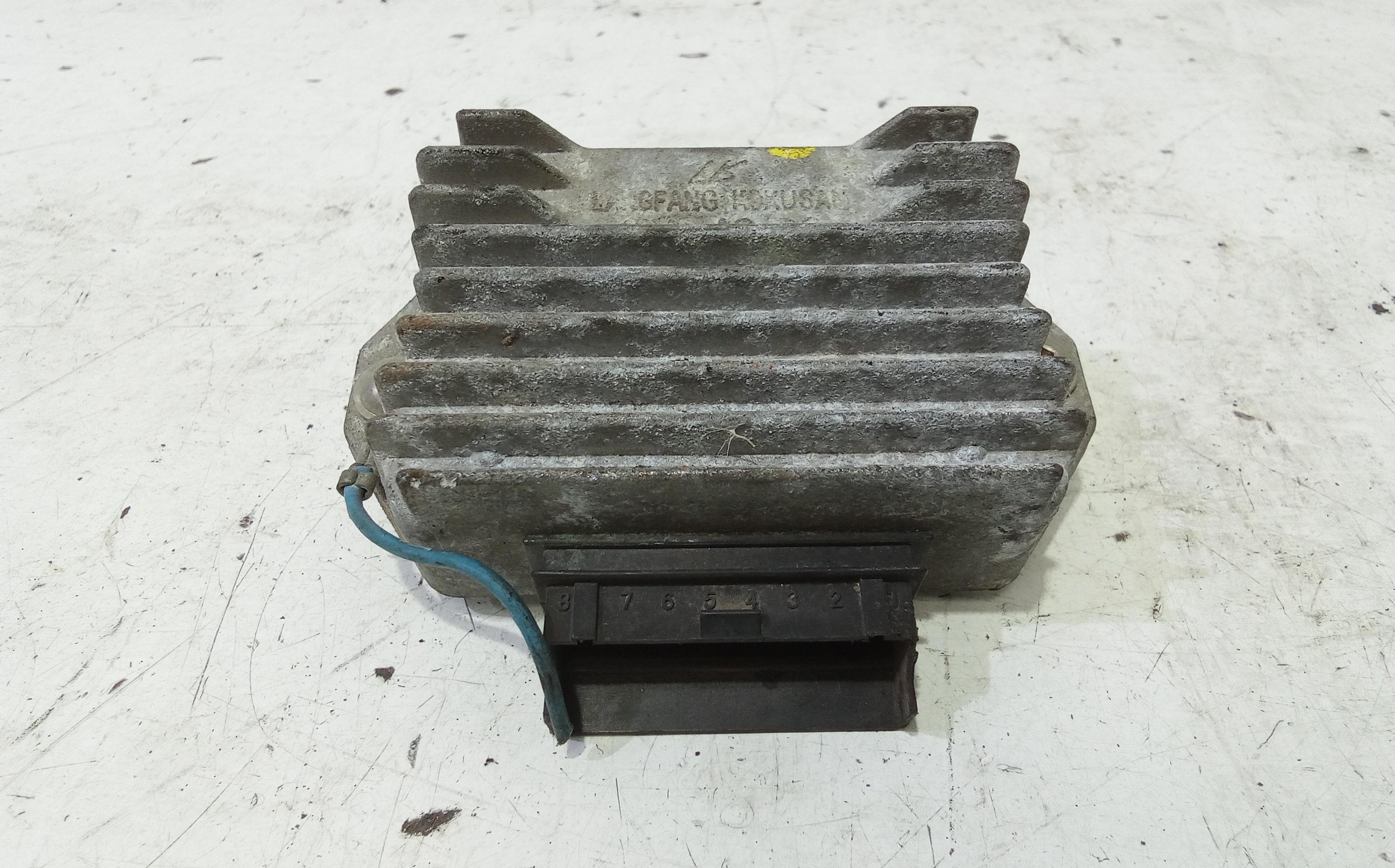 Regolatore tensione PIAGGIO Vespa LX 50cc (05>08)