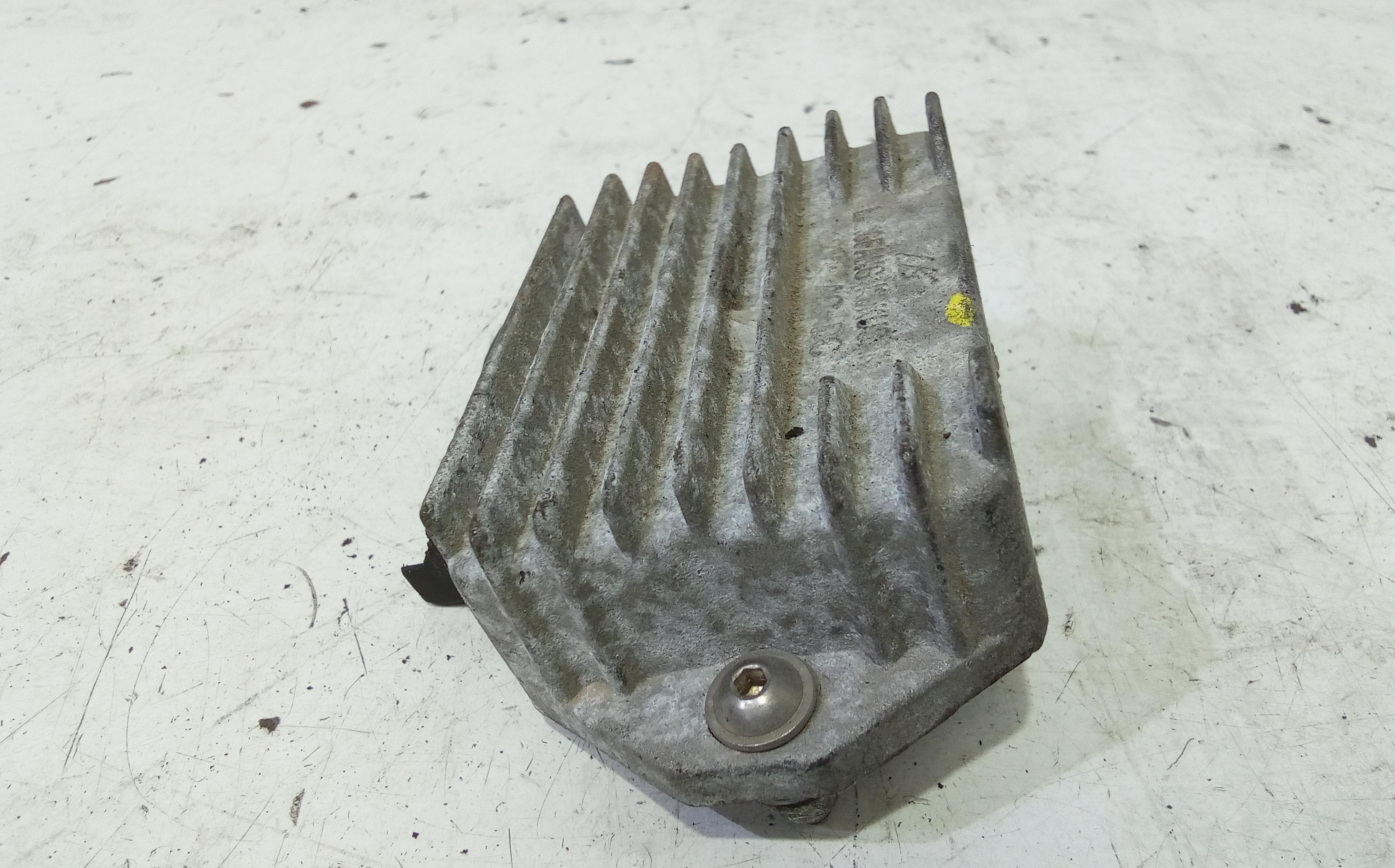 Regolatore tensione PIAGGIO Vespa LX 50cc (05>08)