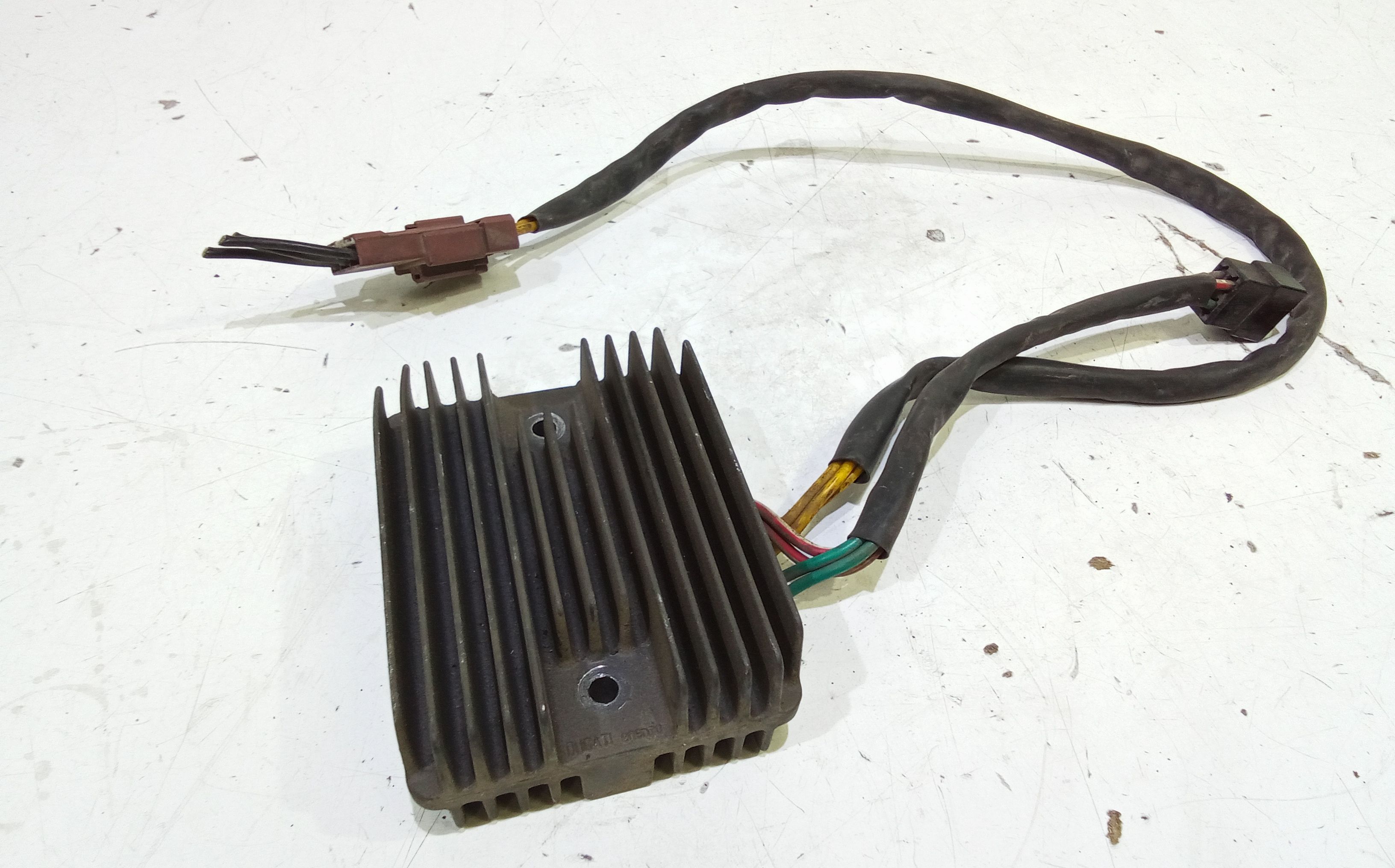 Regolatore tensione Aprilia Scarabeo 100